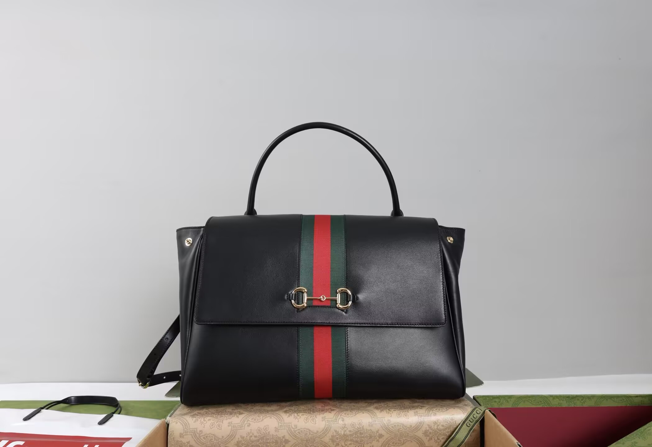 G*u*i horsebit bag 37x29x13cm