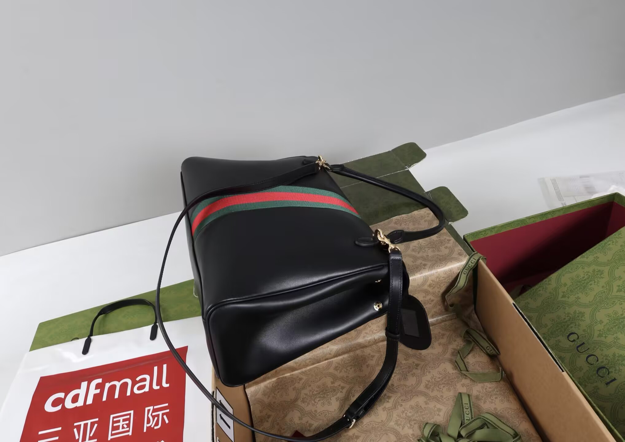 G*u*i horsebit bag 37x29x13cm