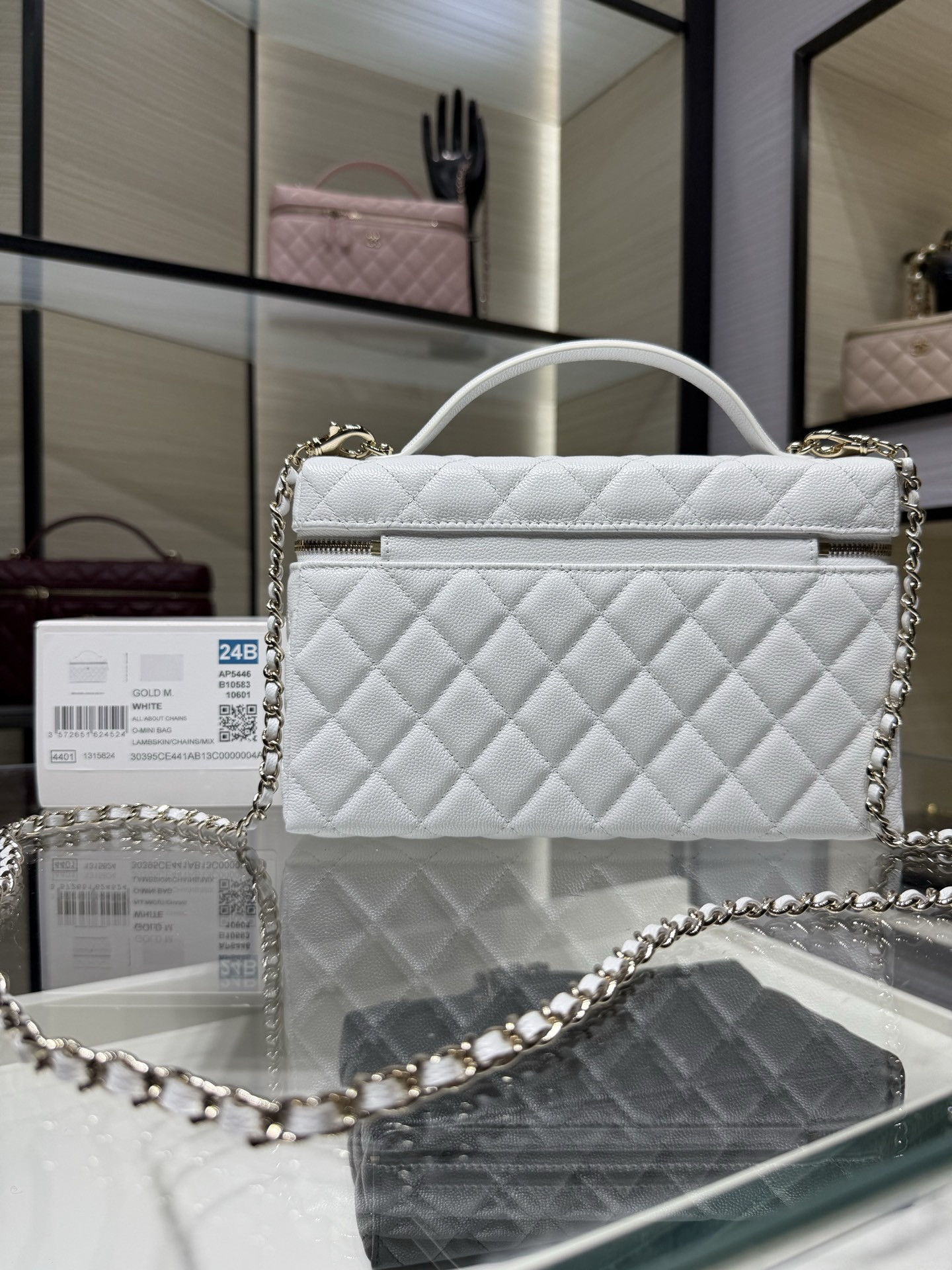 Ch*el classic vanity with chain handbag ap5446 15x23x5cm