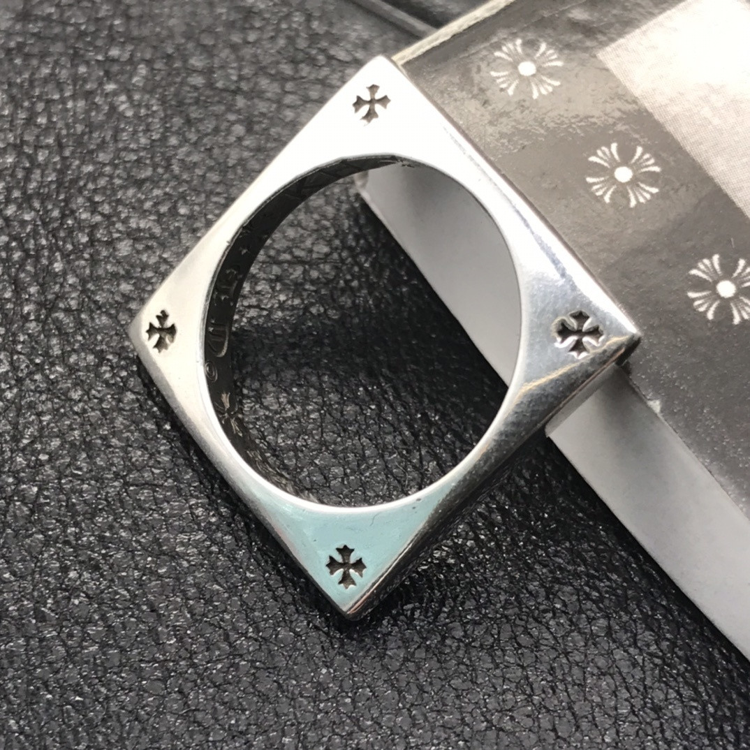 Ch**me He**ts square ring