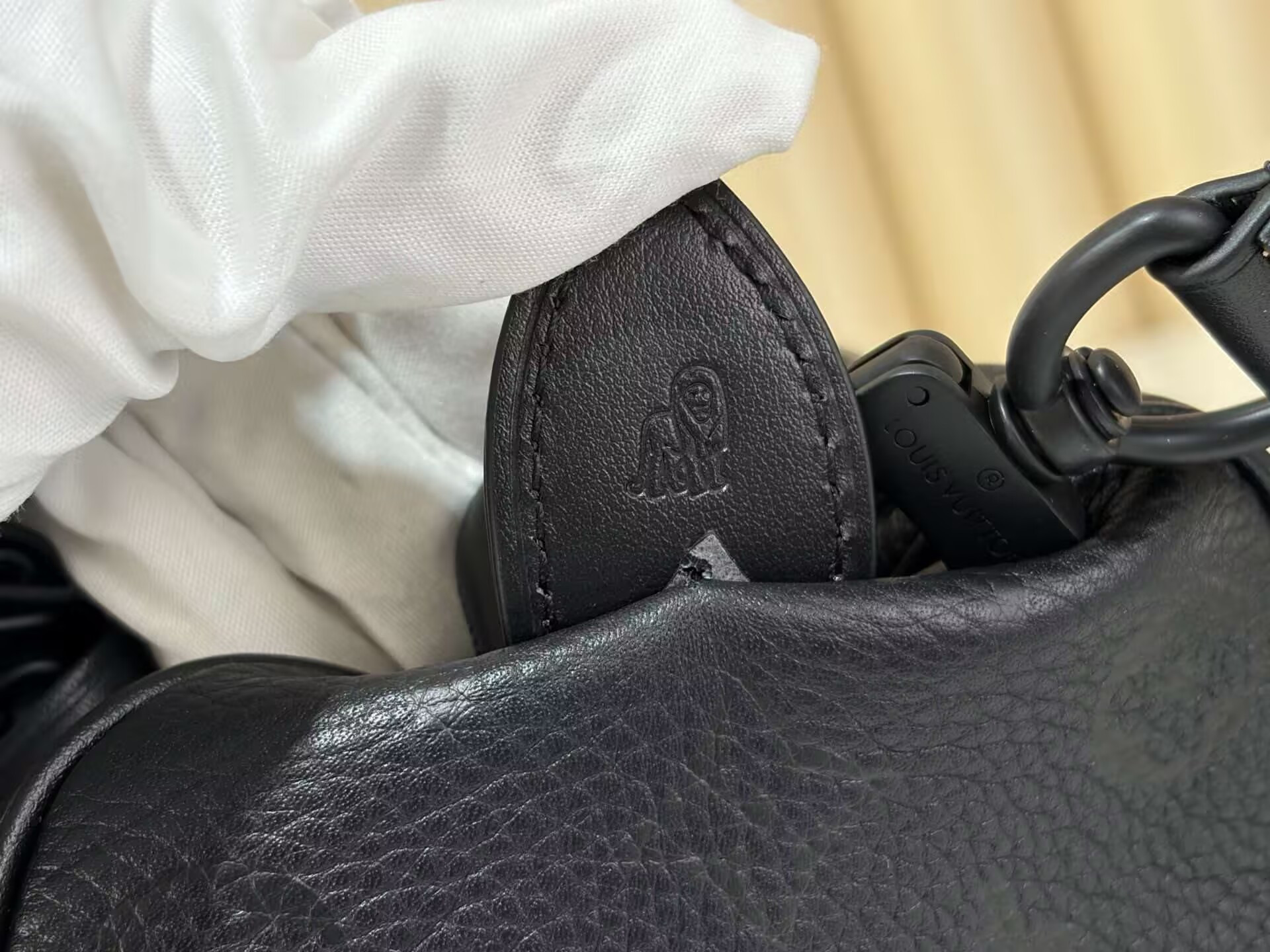 LV Speedy P9 Bandoulière 20 M13904 22x14x17.5cm