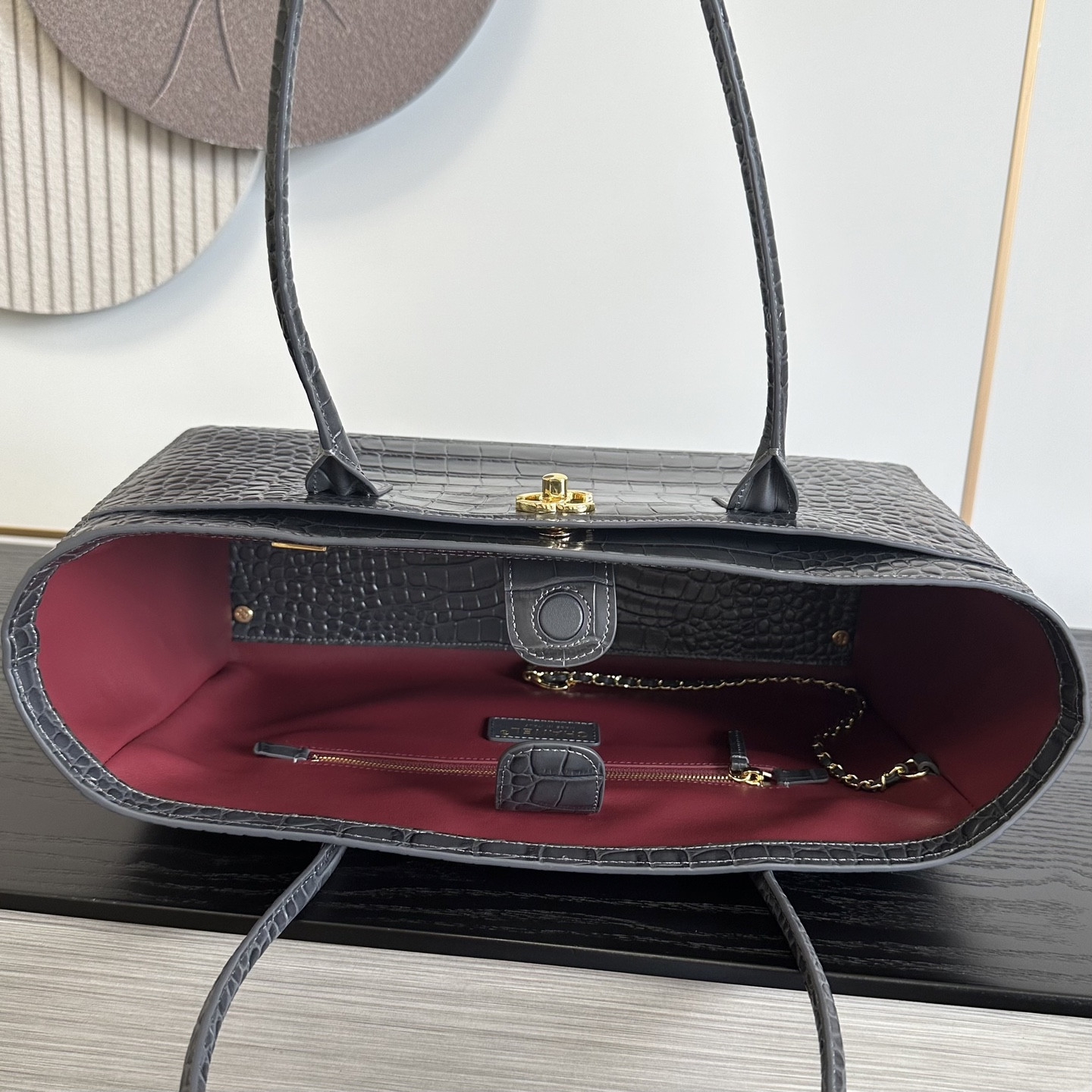 Ch*el tote crocodile-embossed bag gray 35x20x13cm