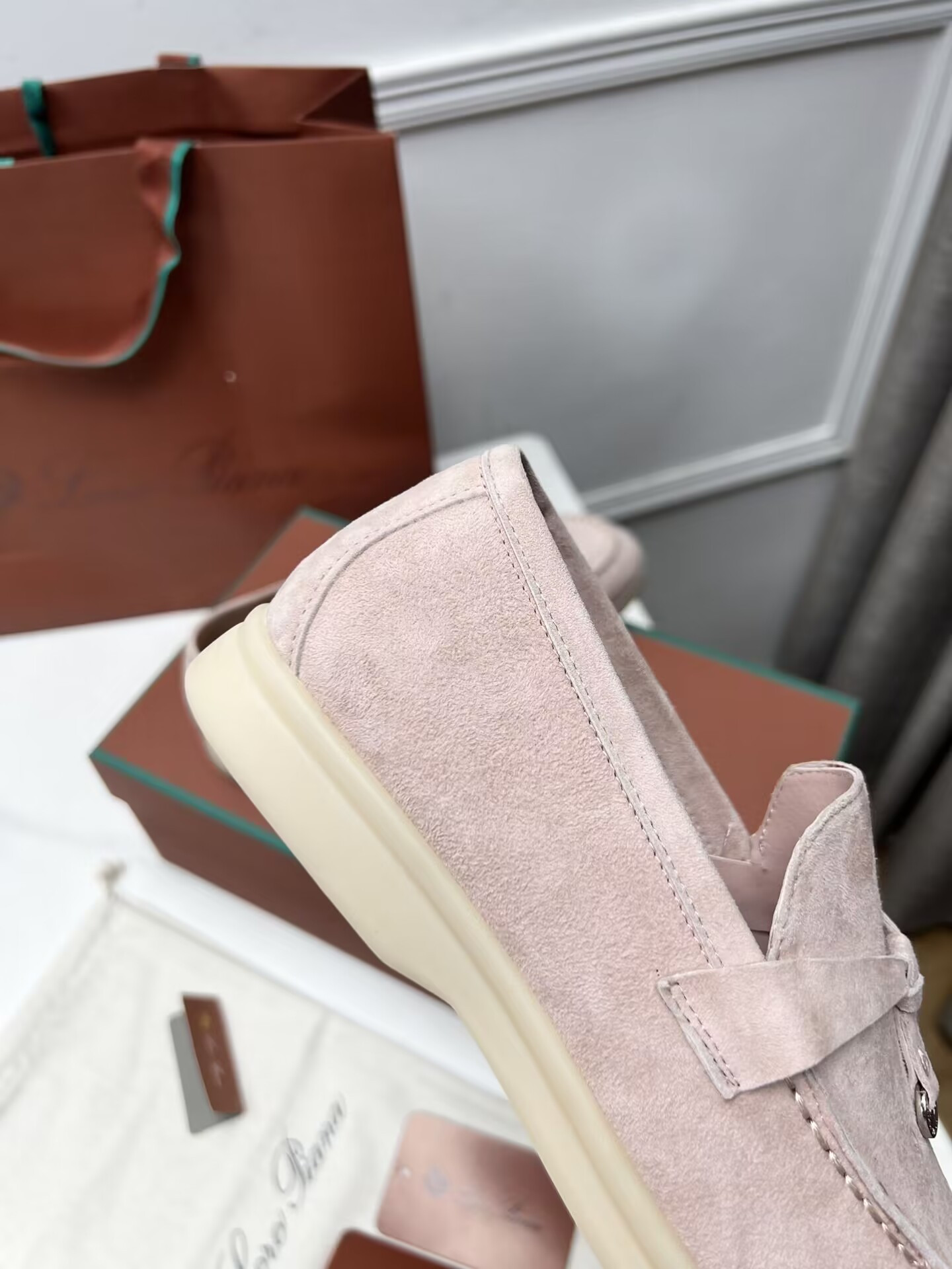 ua L**o p*ana summer charms walk loafers