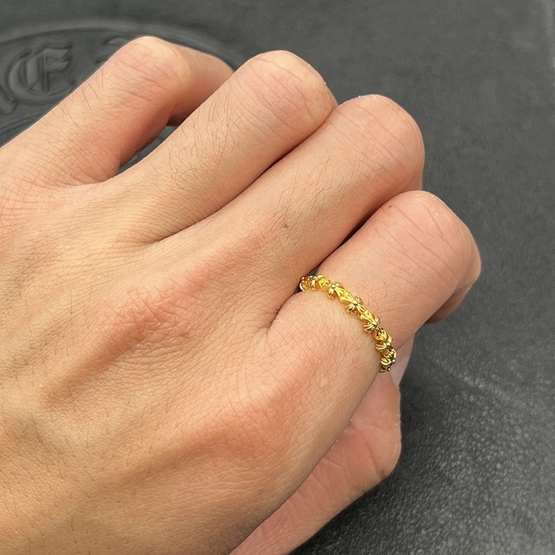 Ch**me He**ts distressed full cross ring