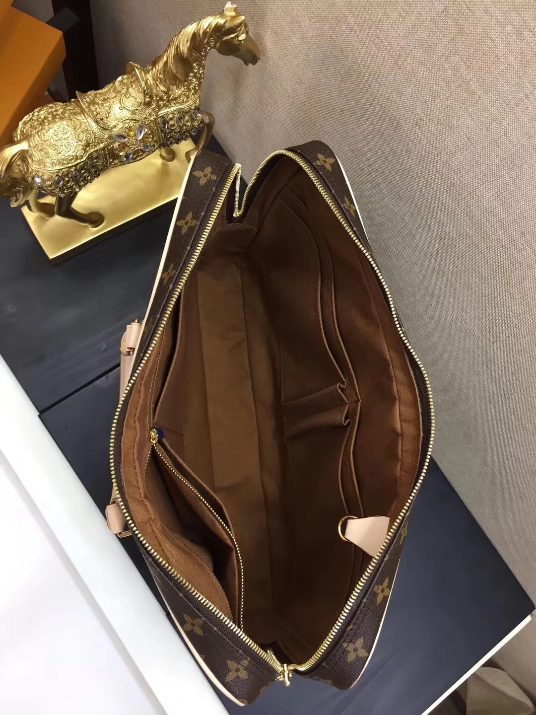 PORTE-DOCUMENTS VOYAGE M40226