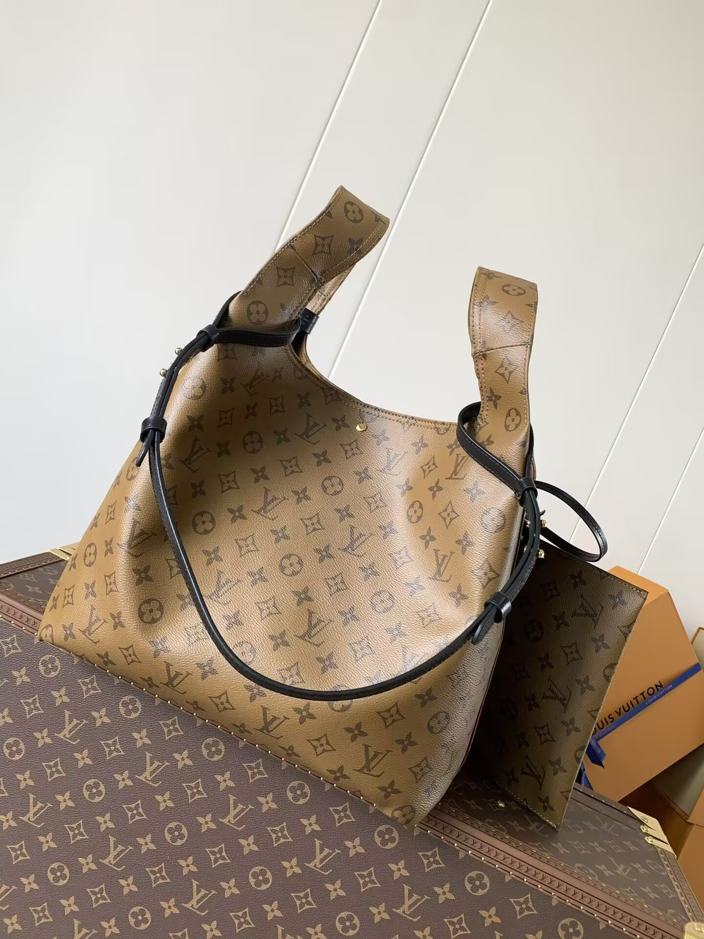 LV Atlantis GM M46817 34 x 34 x 13.5 cm