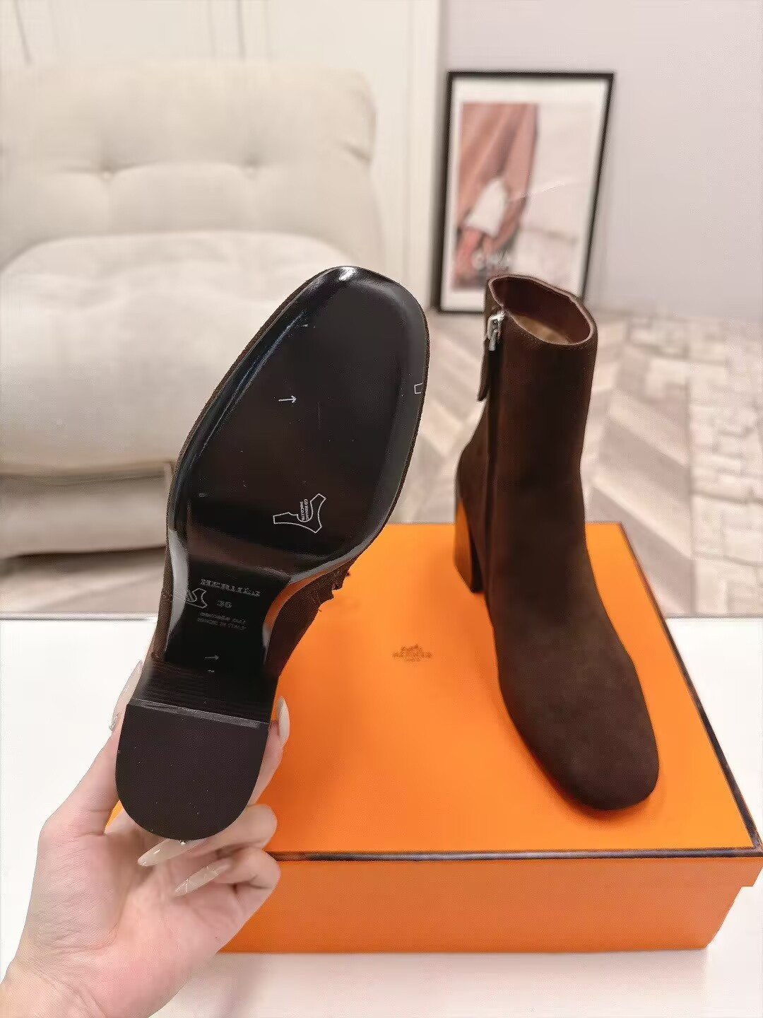 ua H**mes novita ankle boot