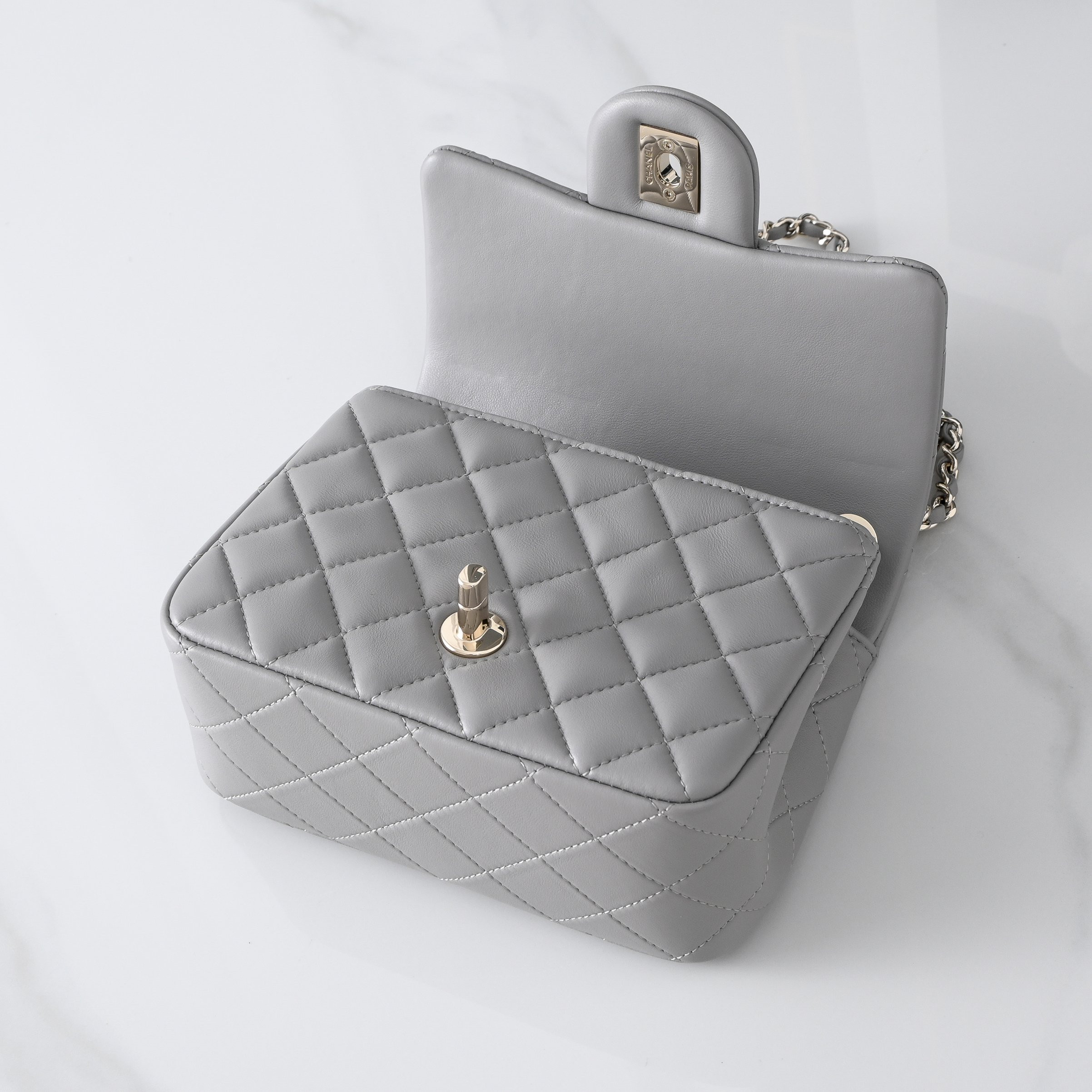 Ch*el classic flap handbag cf as5758 18x13x7cm
