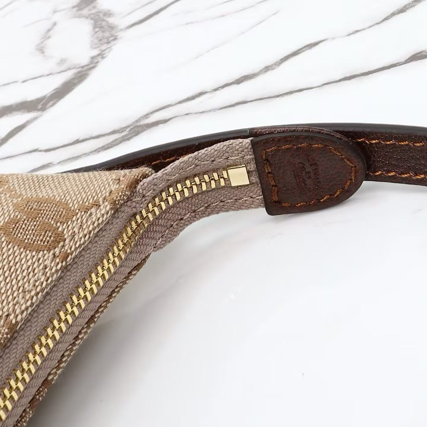 G*u*i lunetta small crossbody bag 22x13x3cm