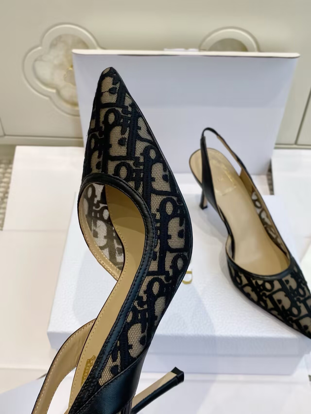 ua D*or aD*orable slingback pump 8cm heel