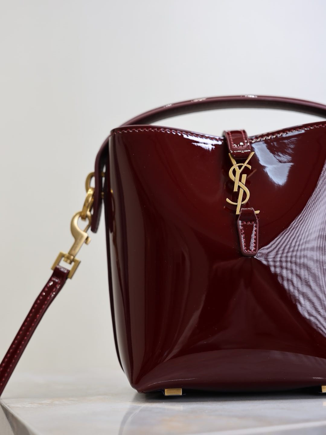 Y*L le 37 mini in patent leather 15x13x6cm