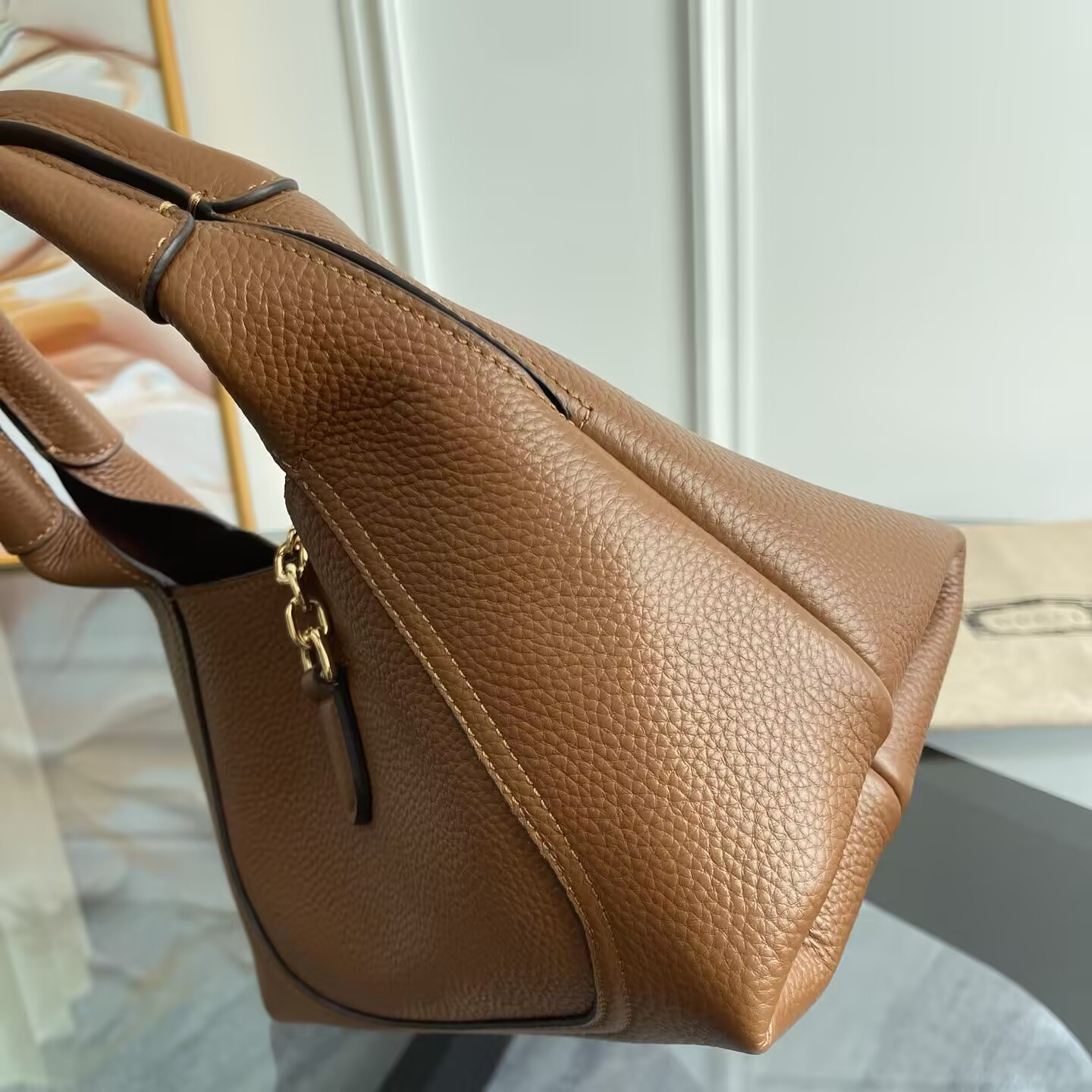 G*u*i softbit shoulder bag 27.5x21x16cm