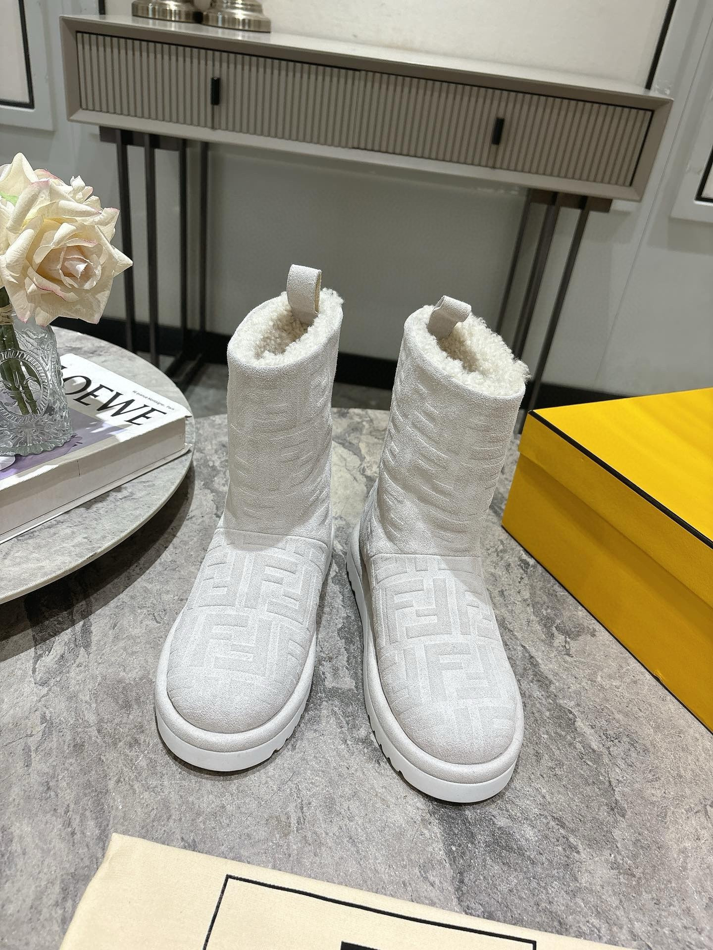 ua F**di apres chic ff low boots