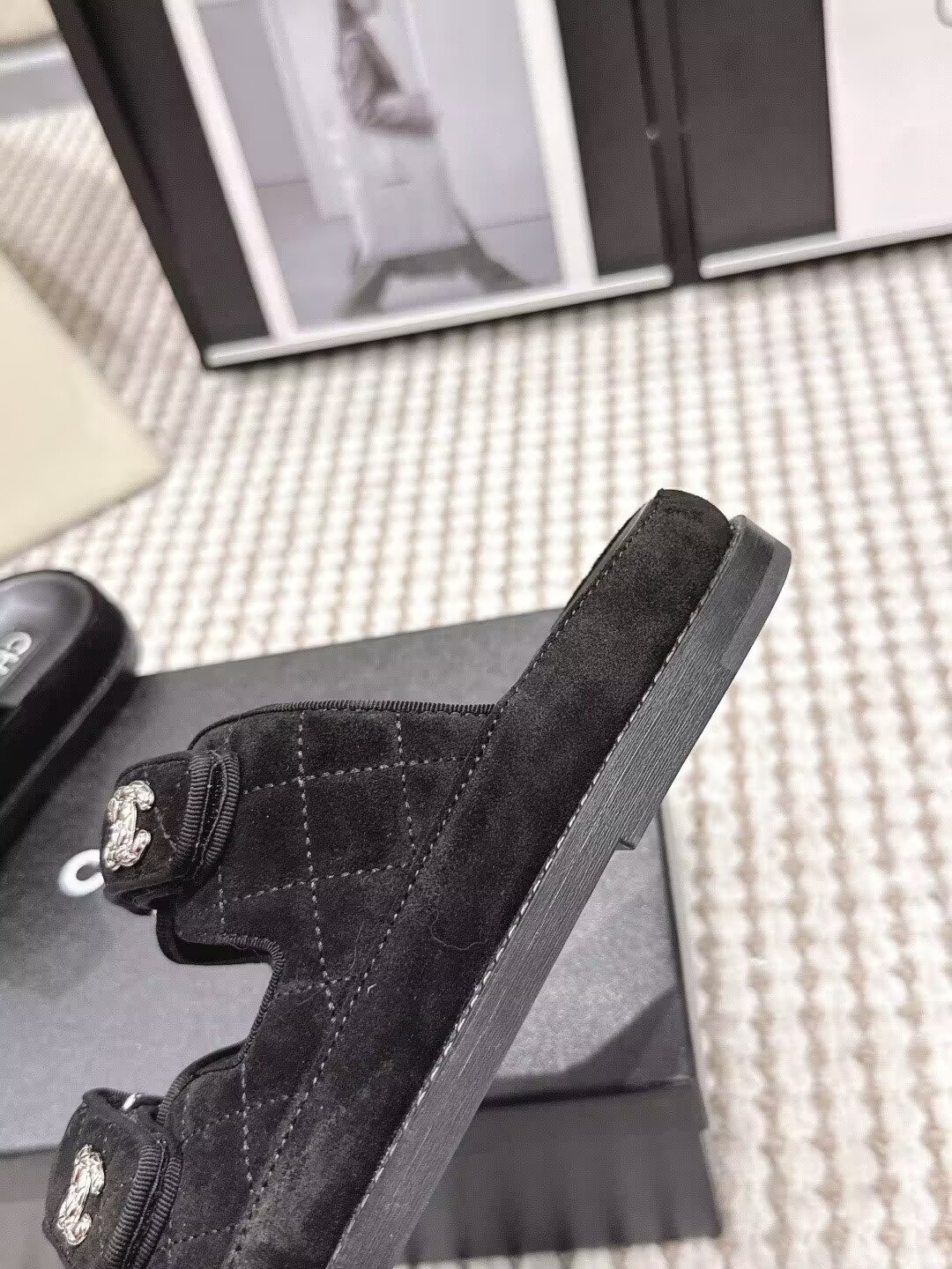 ua Ch*el slides