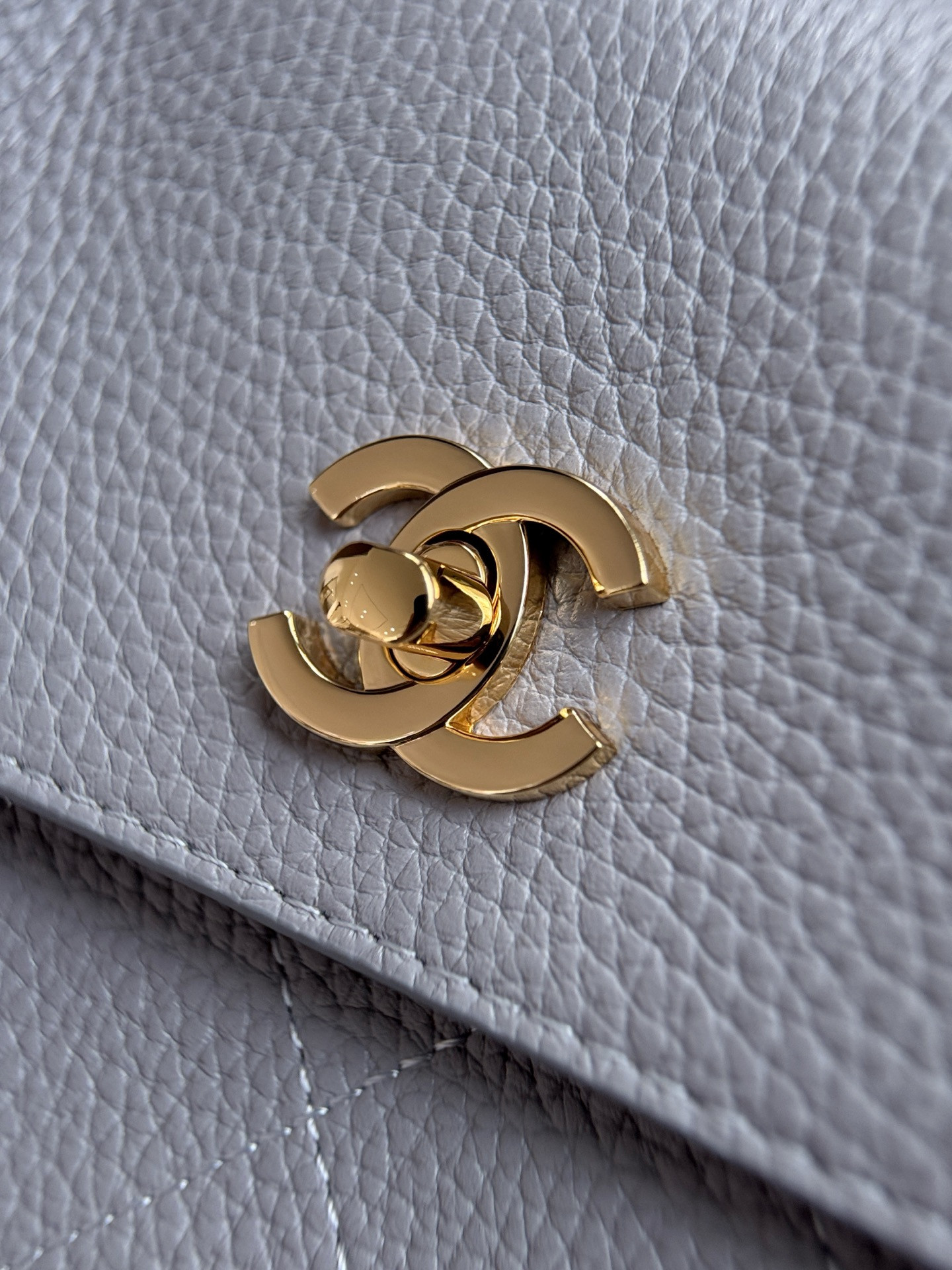 Ch*el tote as6428 38x22x16cm