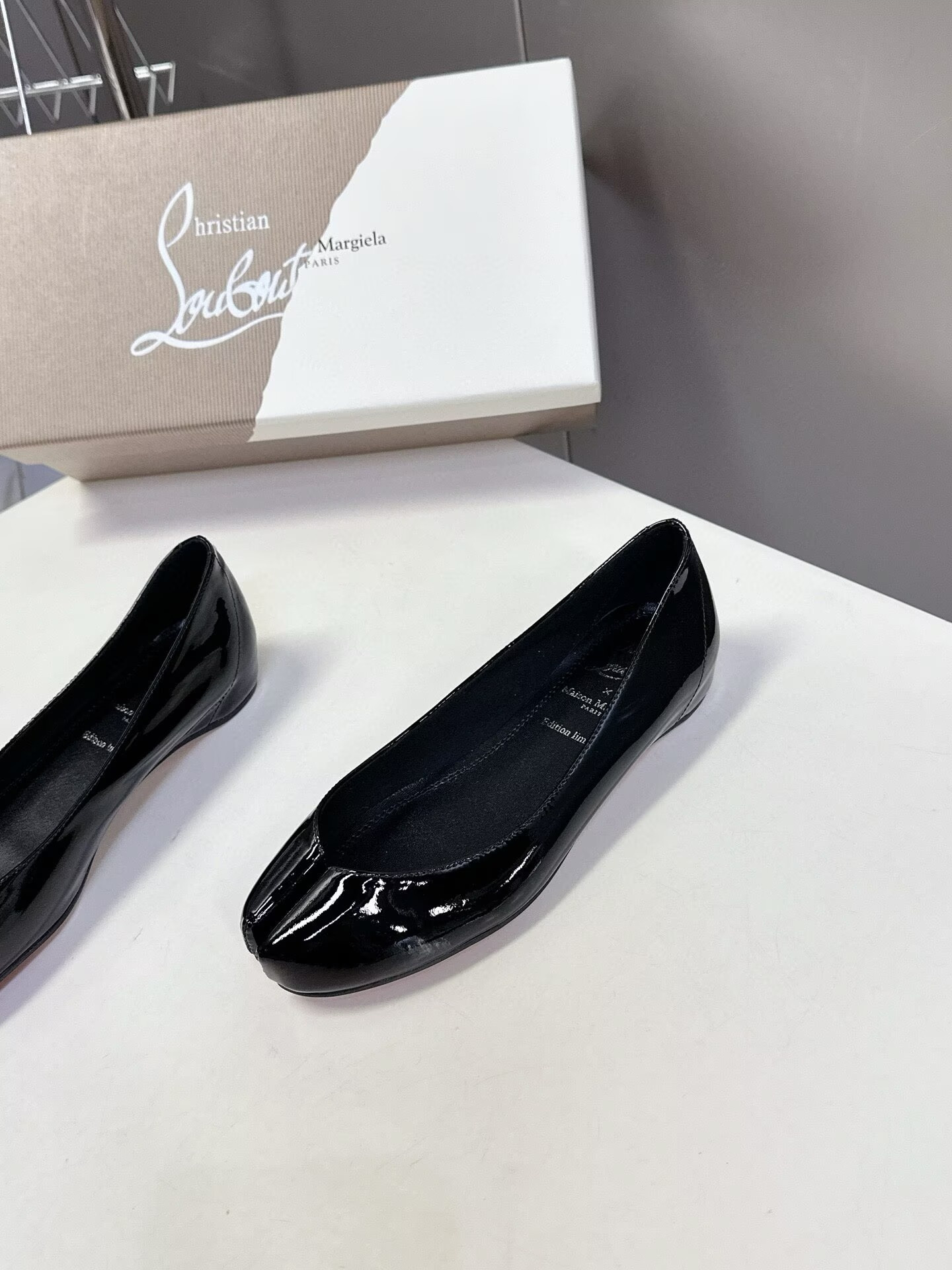ua Ch**an louboutin marlougiela ballerinas patent calf leather