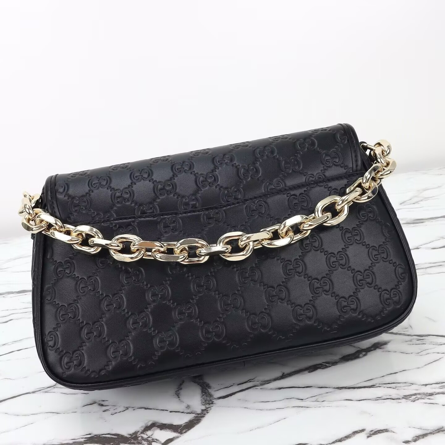 G*u*i gg emblem medium shoulder bag 28x17x9cm
