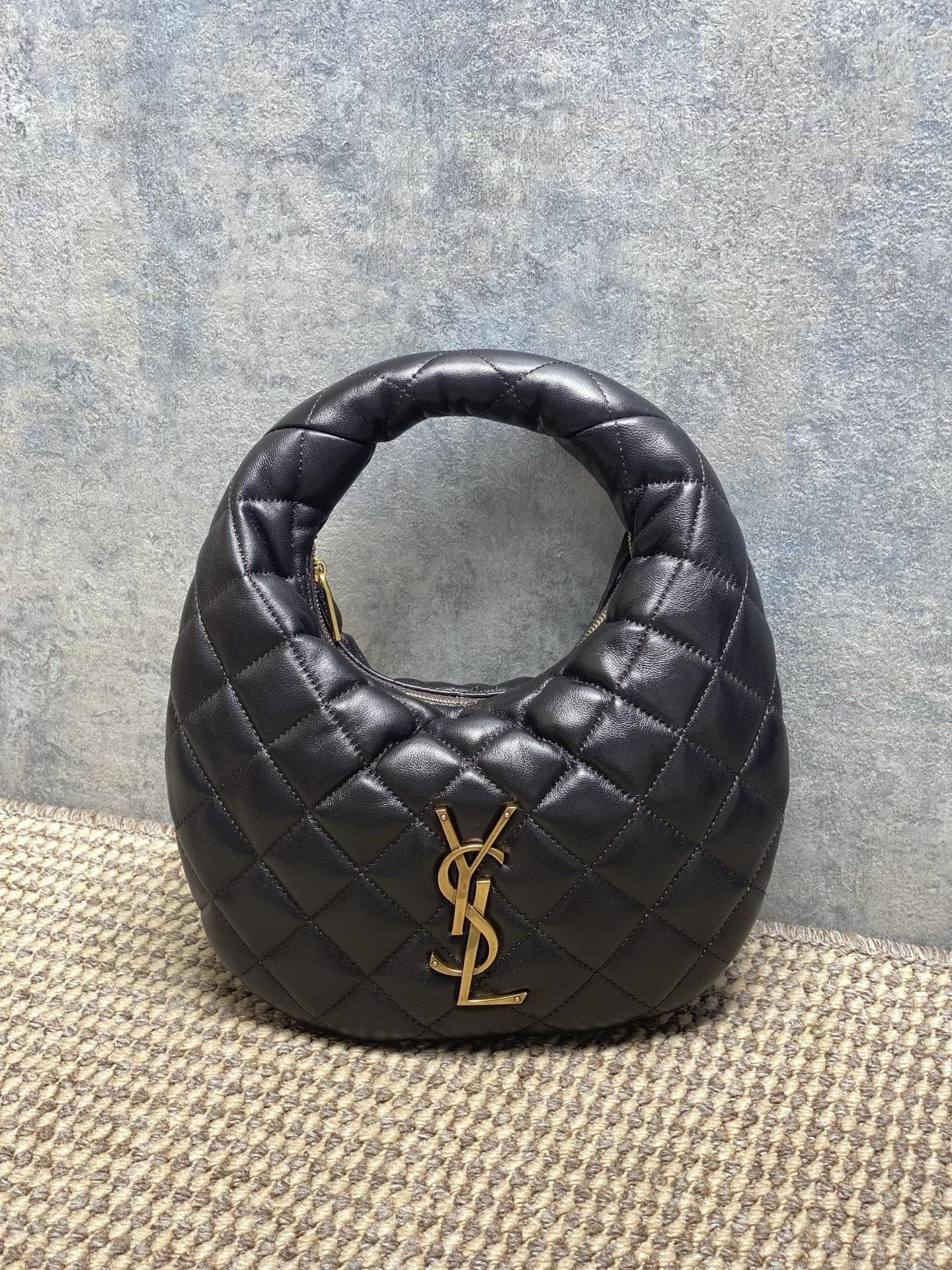 Y*L icarino in quilted nappa 17x13x3cm
