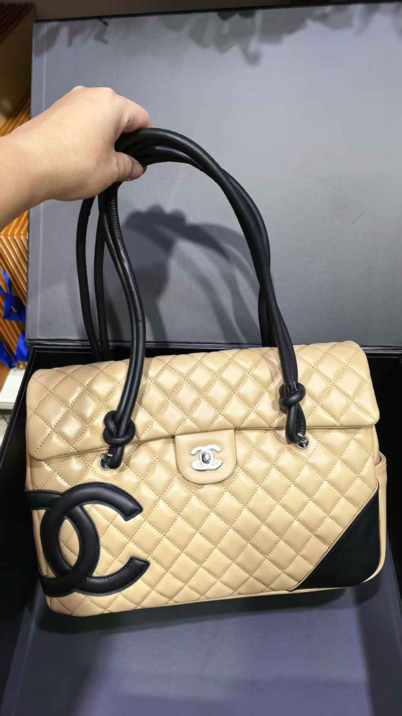 Ch*el cambon airport bag 33x24x11cm