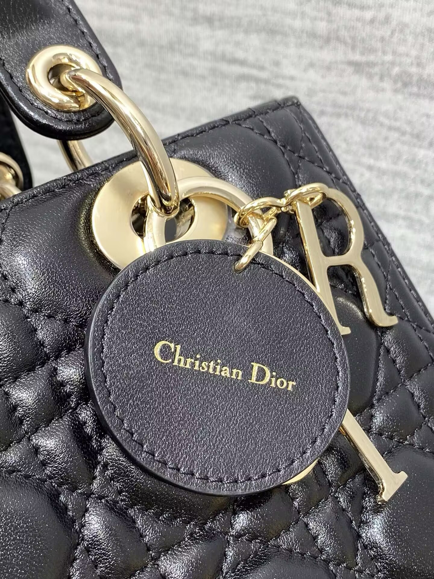 medium lady D*or bag 24 x 20 x 12 cm