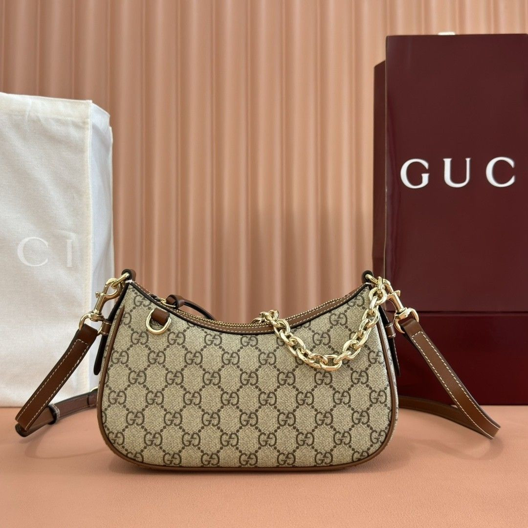 G*u*i gg emblem small shoulder bag 24x16.5x6cm