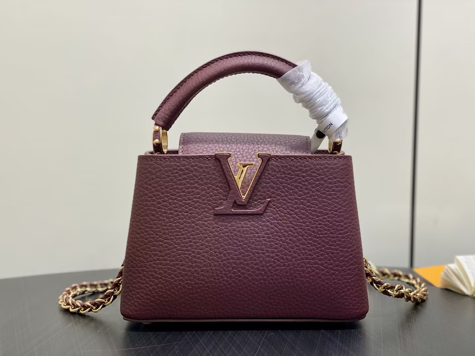 LV Capucines Mini M25893 21x13.6x8cm