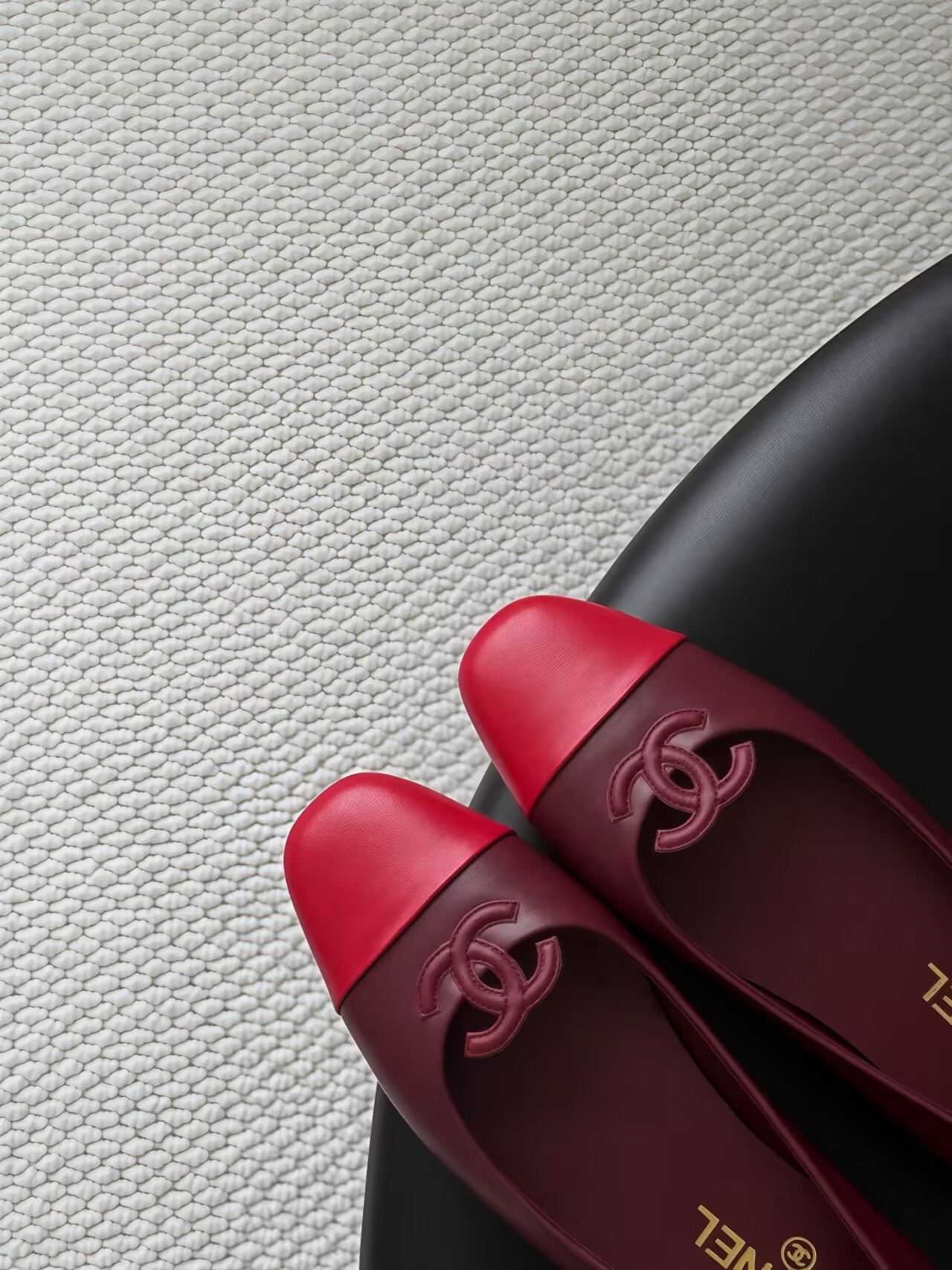 ua Ch*el leather ballet flats