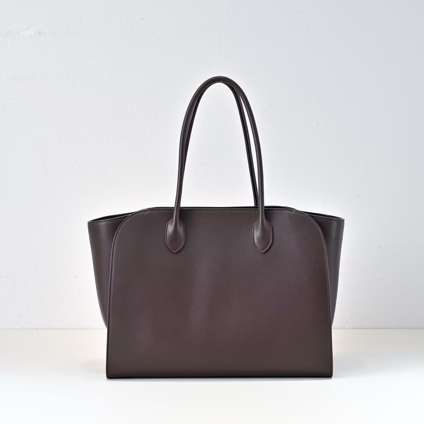 T*e R0w marlo bag in leather 35.5x16x26cm