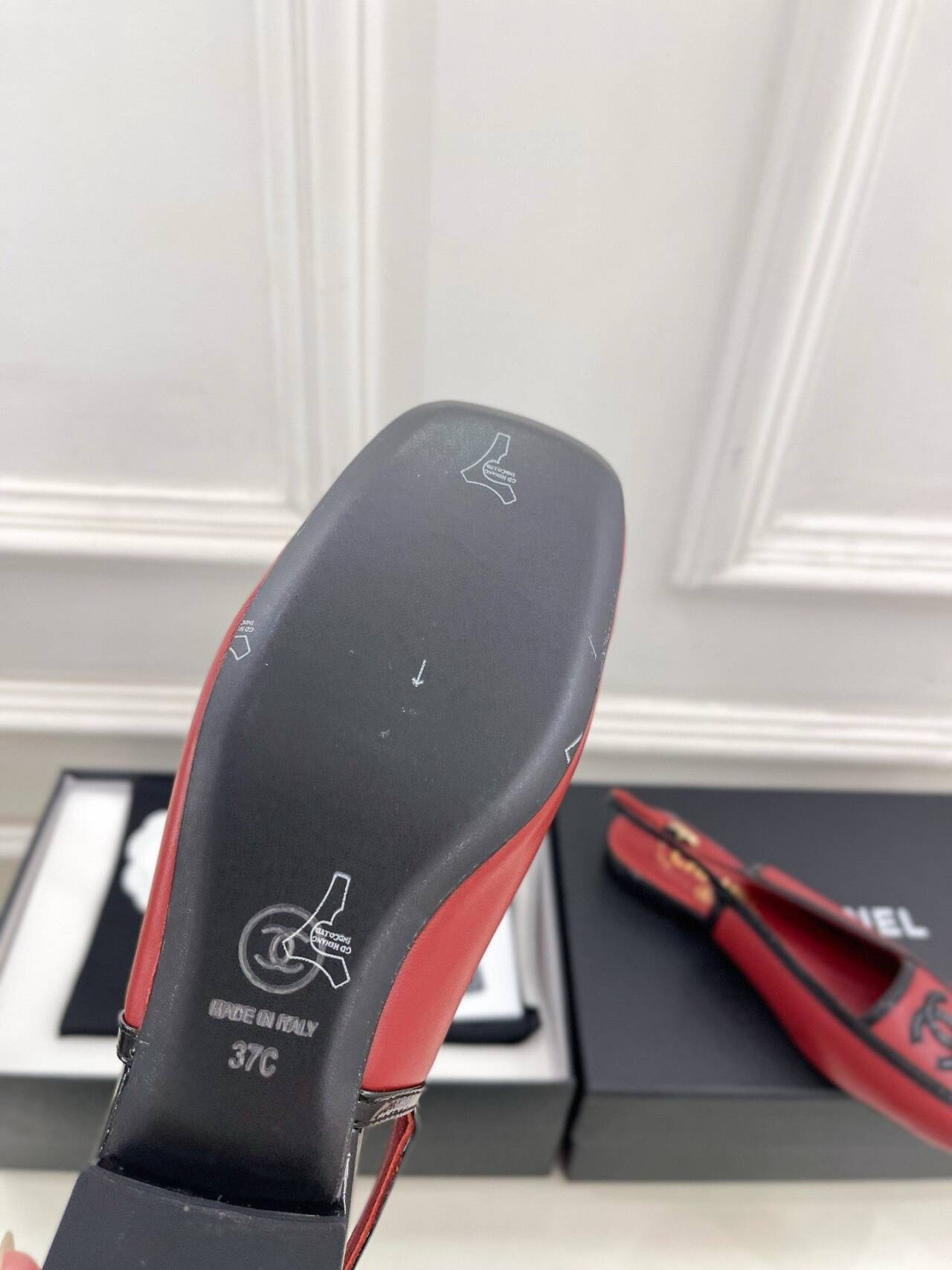 ua Ch*el slingbacks