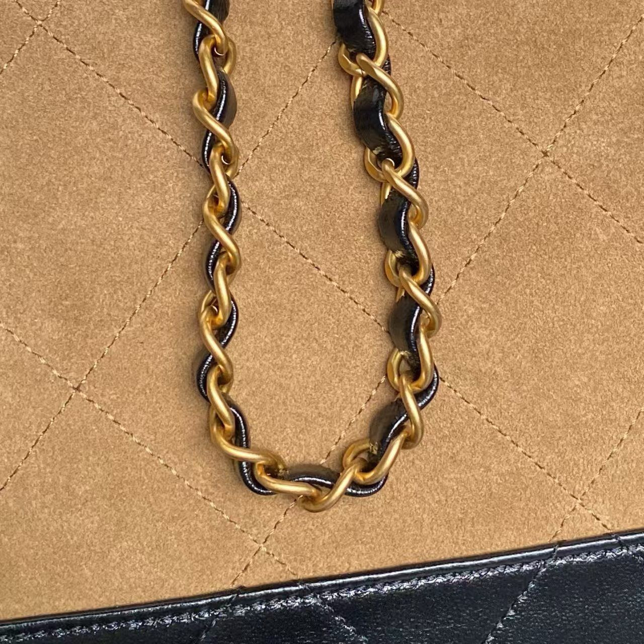 Ch*el large flap bag with top handle as5637 18x29x8cm