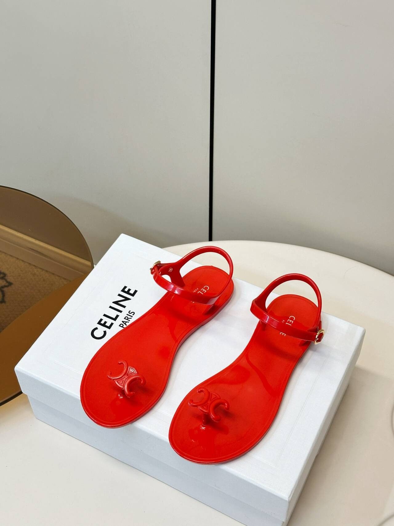 ua Ce**e jelly bay sandal