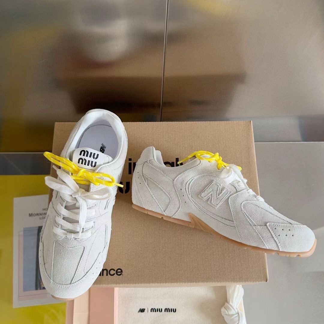 UA New Balance 530 SL Miu Miu