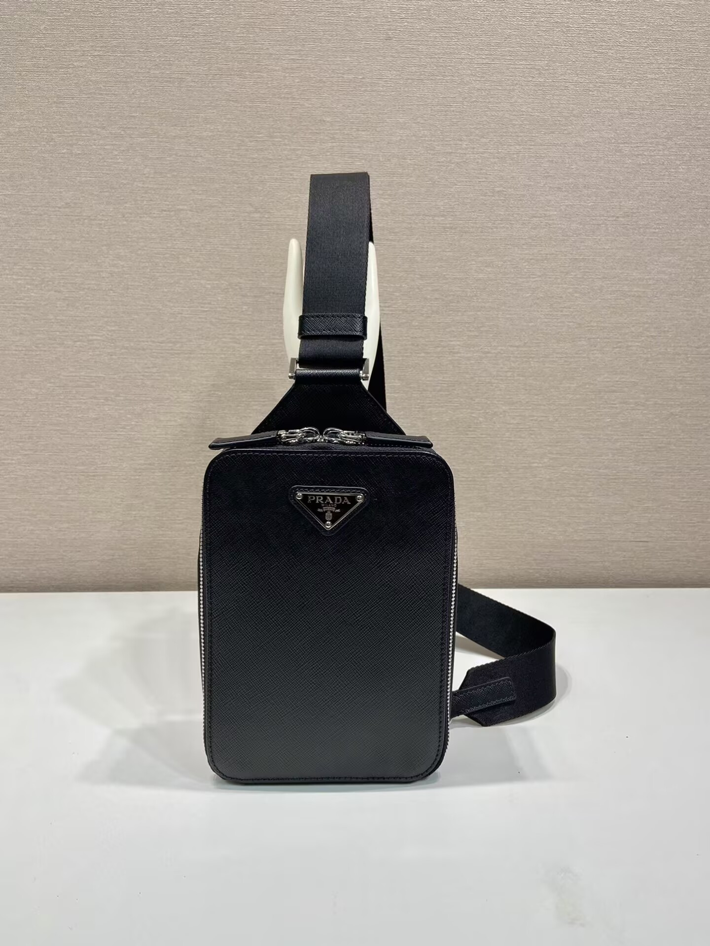 Pra*a brique saffiano leather bag 14x20x5cm