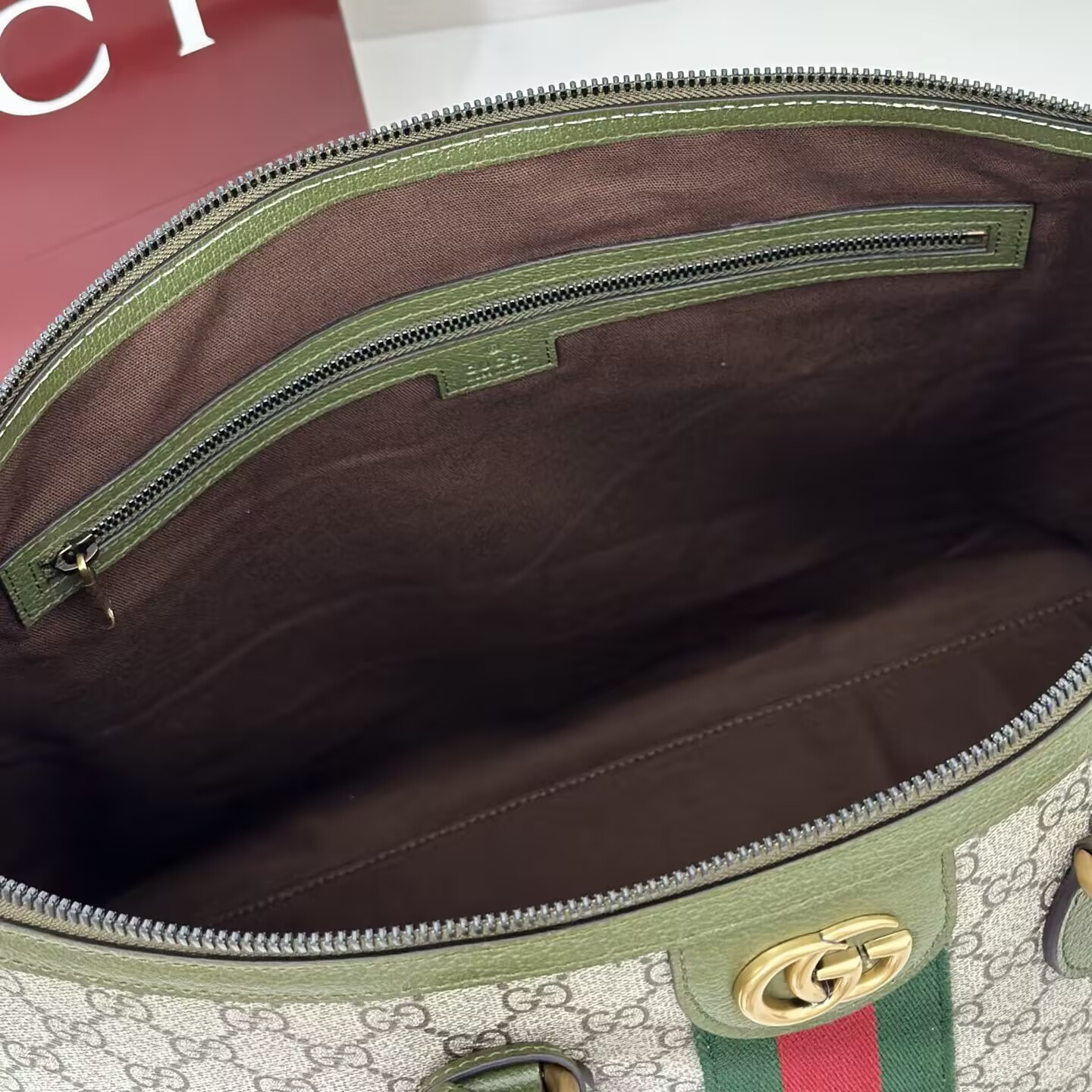 G*u*i savoy medium duffle bag 48x28x18cm
