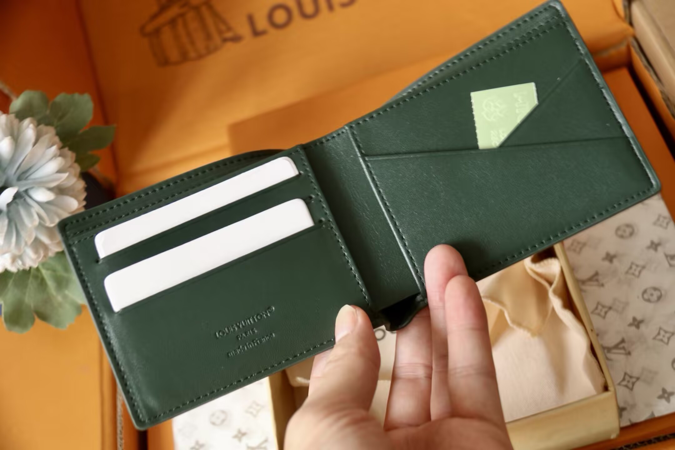 LV MULTIPLE Wallet