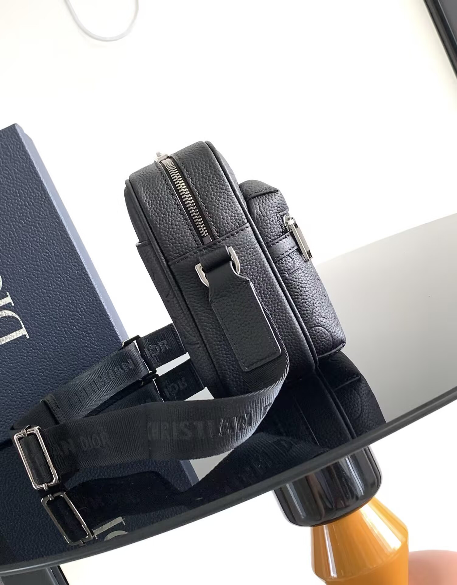 D*or rider 2.0 zipped messenger bag 23×17×7.5cm