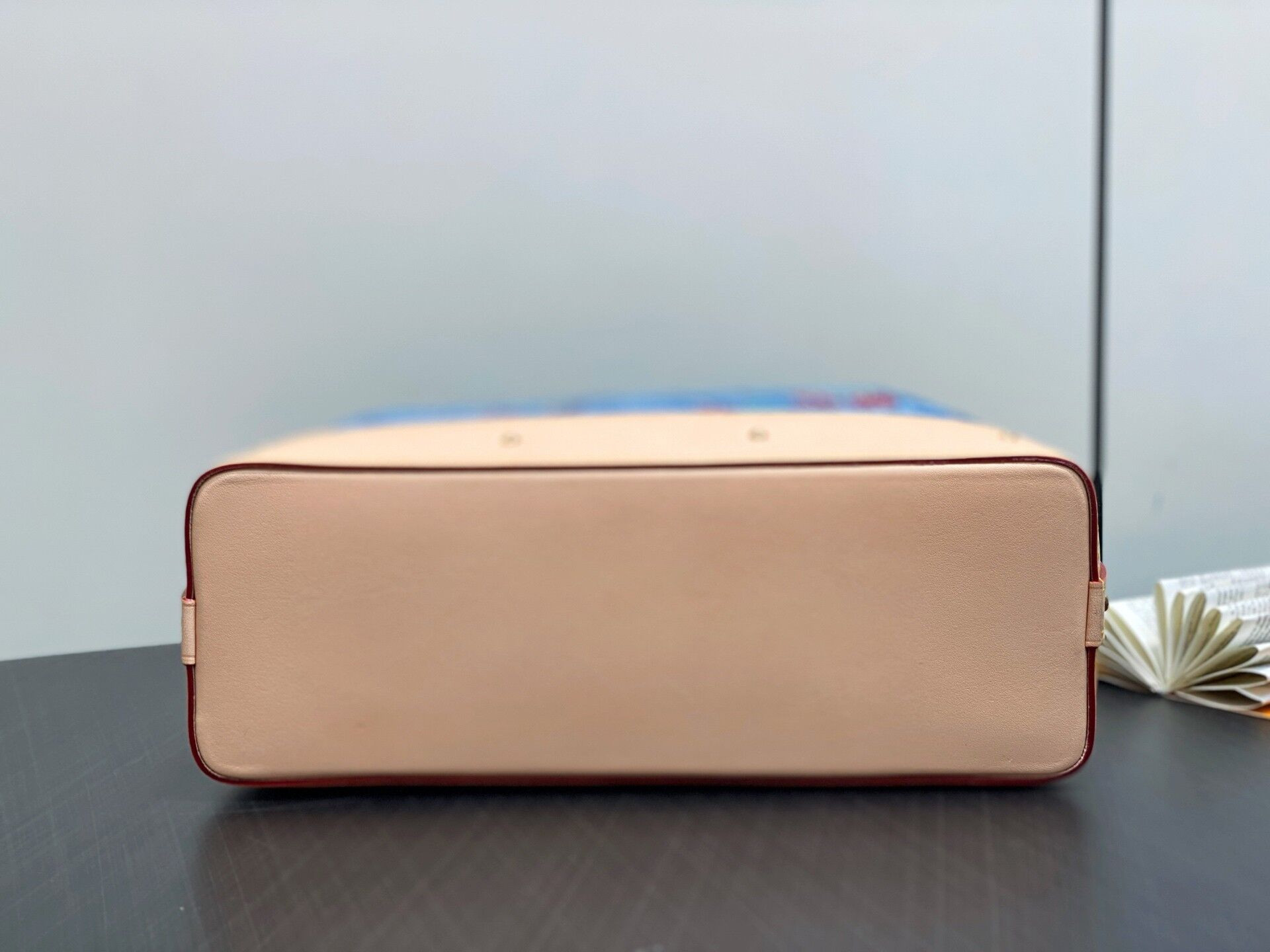 LV x TM Cosmetic Pouch GM M13893 27x18x9cm