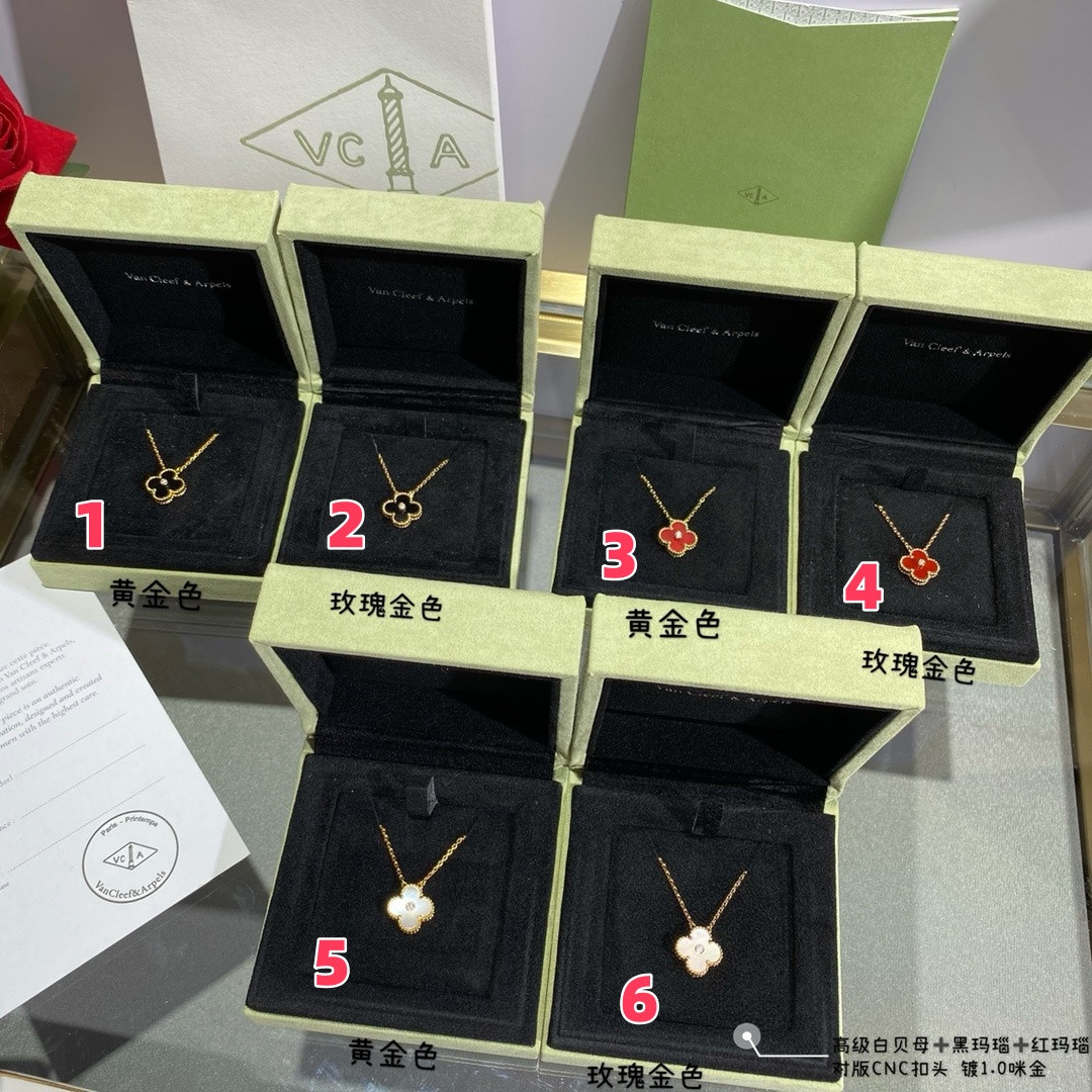 V*N CL*F & arpels medium classic four leaf clover necklace diameter approx 1.5cm chain length approx 40+5cm