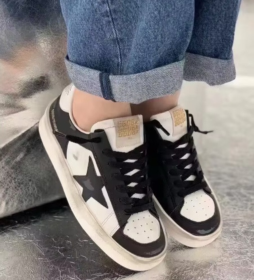 ua g01den G003e s*per-star sneaker