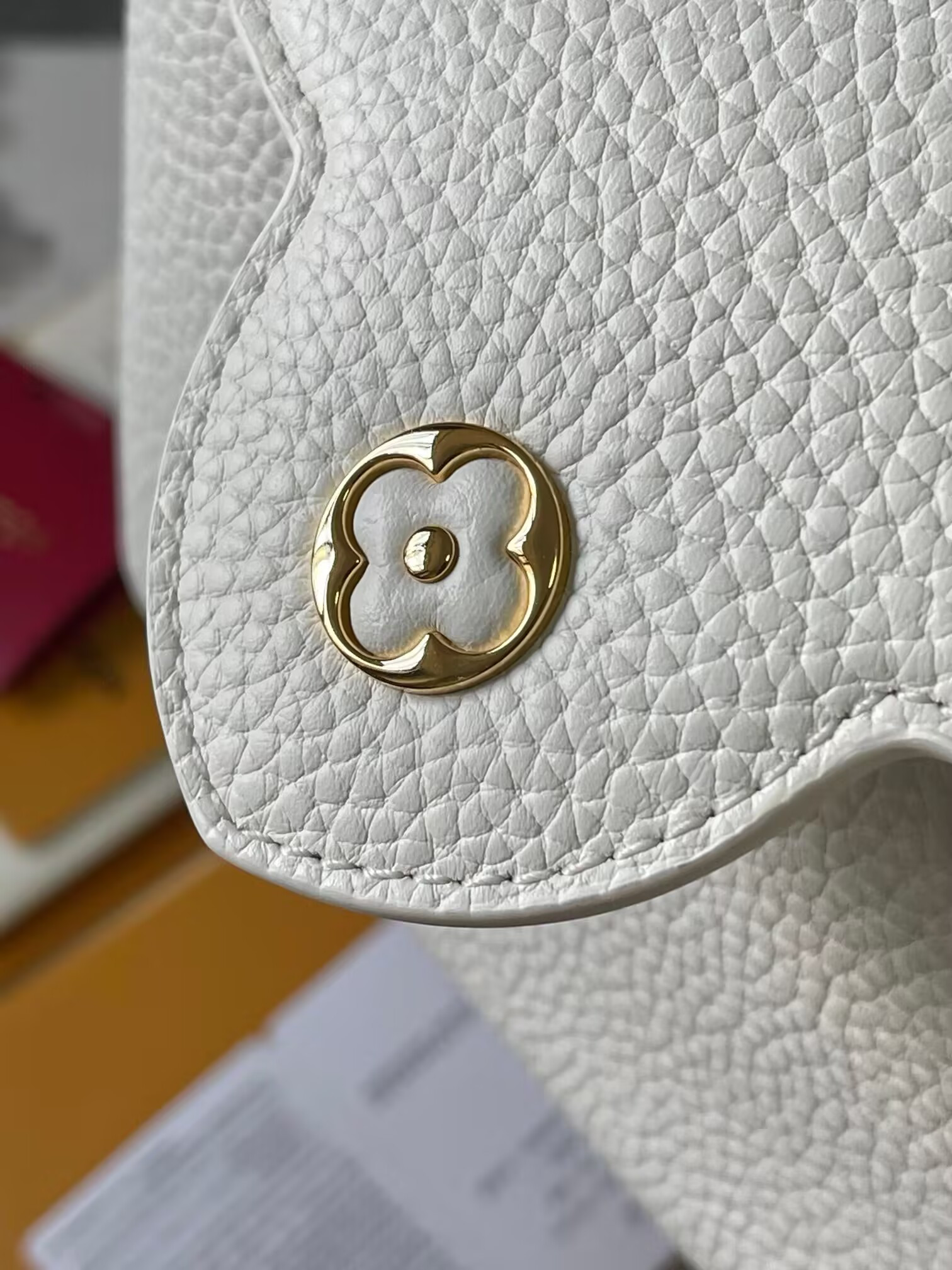 LV Capucines Mini M24733 21x14x8cm