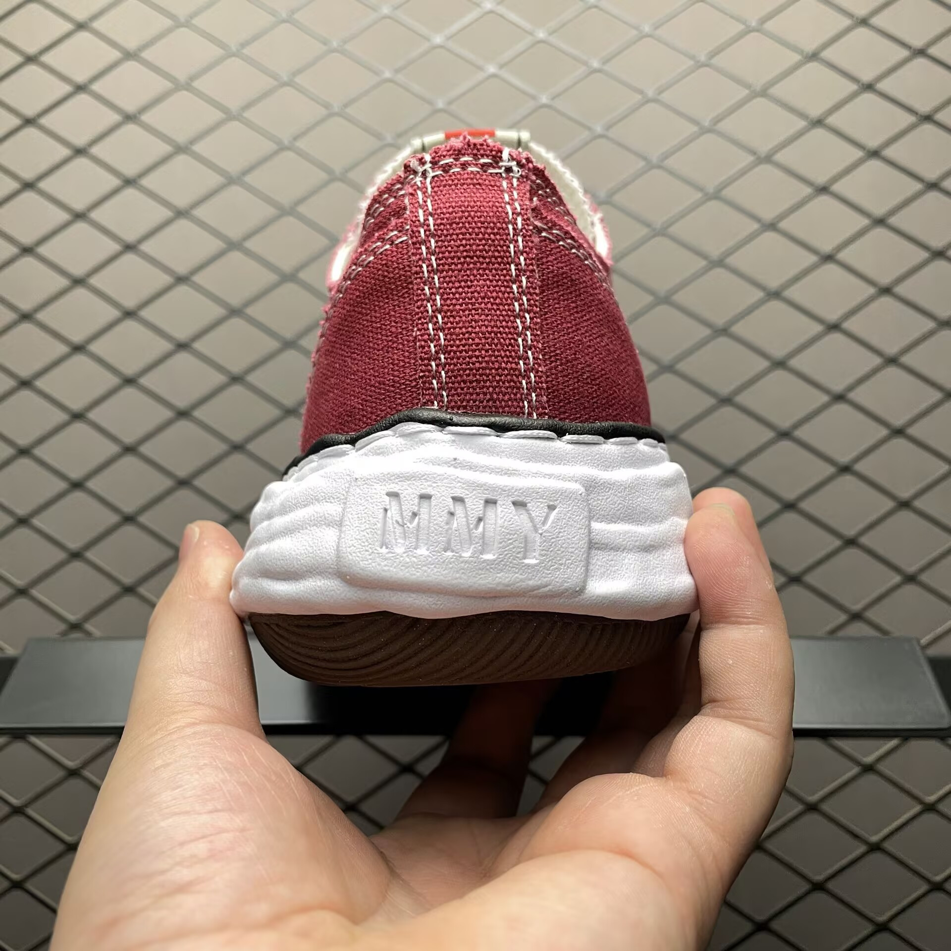 ua Ma*s*n mihara yasuhiro peterson low canvas