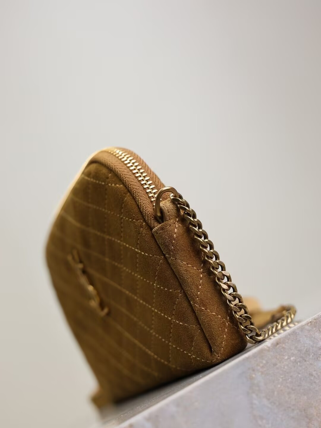 Y*L gaby zipped pouch in suede 18x13x3.5cm