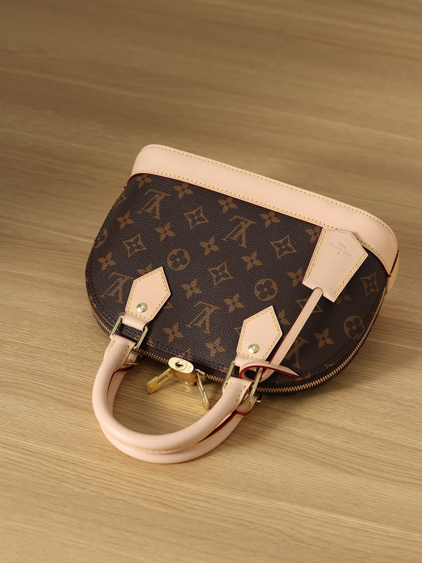 LV  Alma bb M46990   25×19×12cm