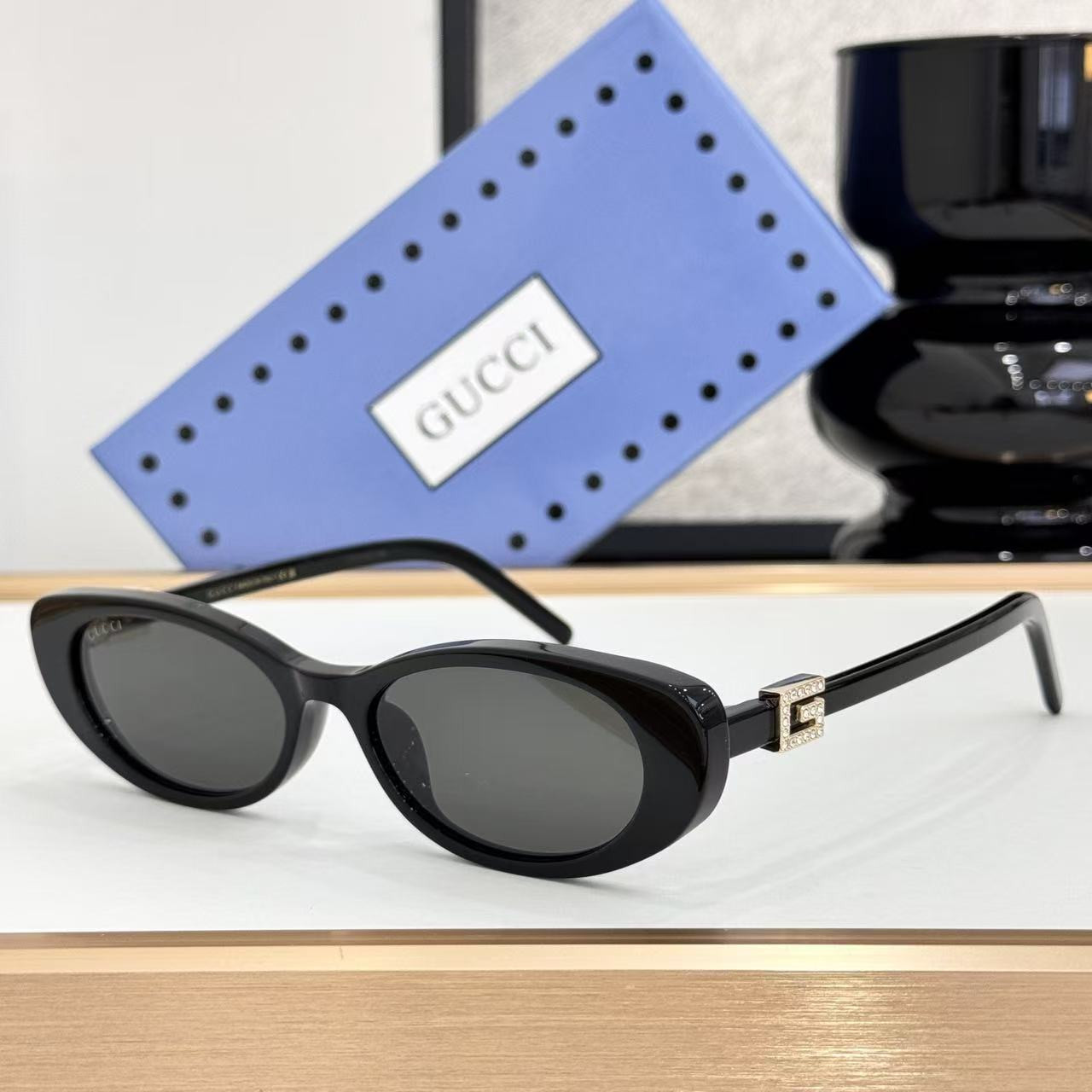 G*u*i glasses gg1680s 52-17-140