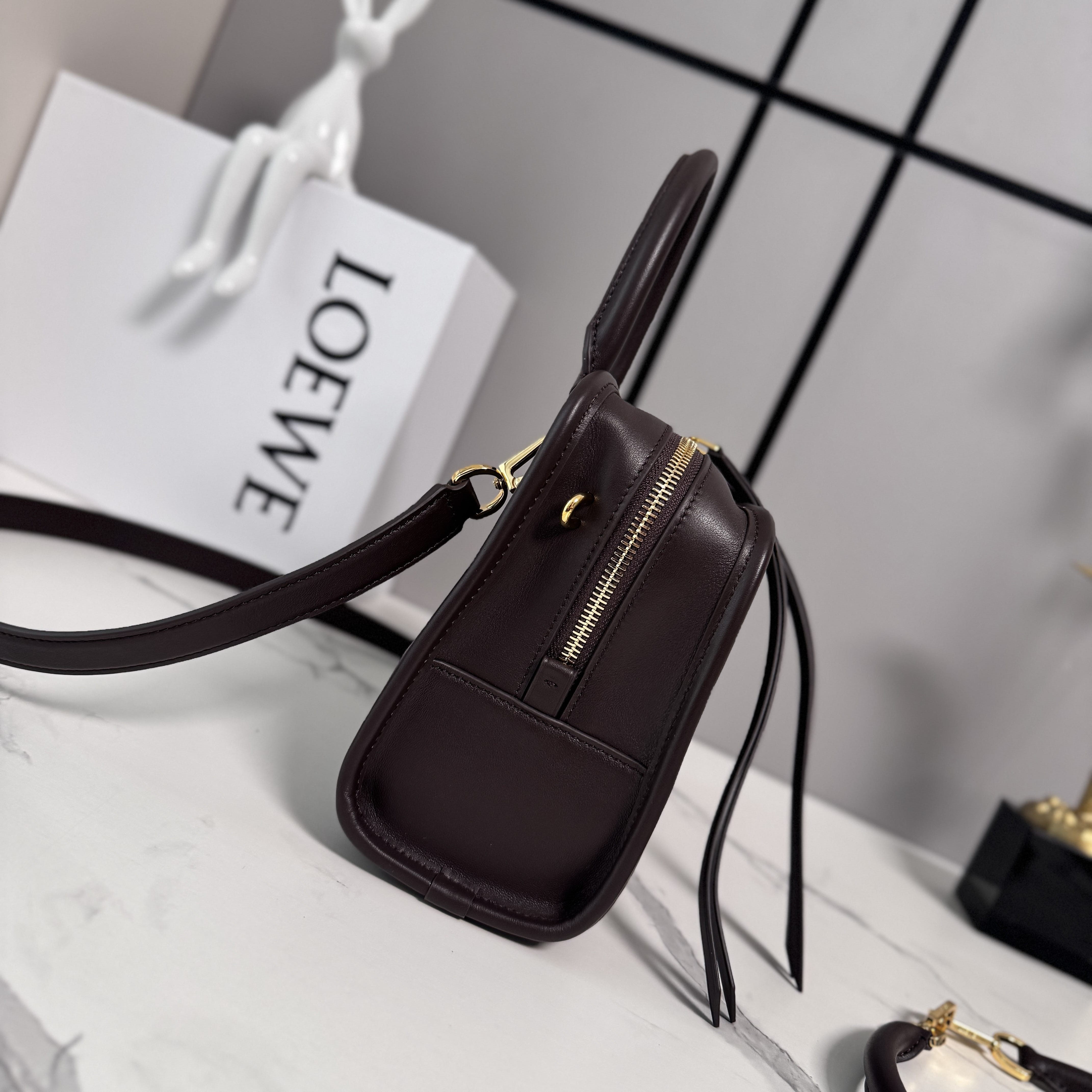 L0ew* small amazona 180 bag 24.5x10x18.5cm