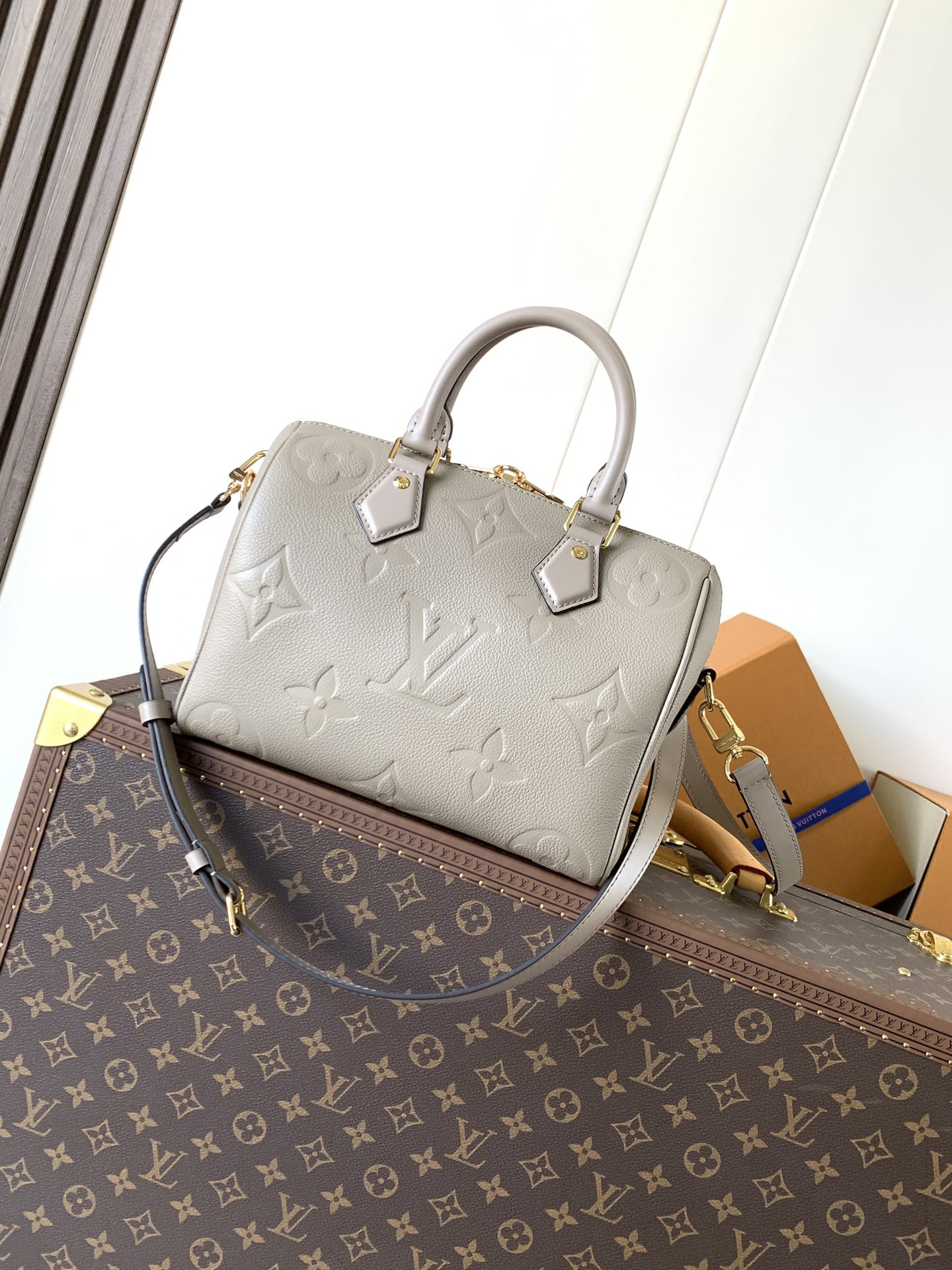 LV Speedy Bandoulière 25 M59273 25x19x15cm
