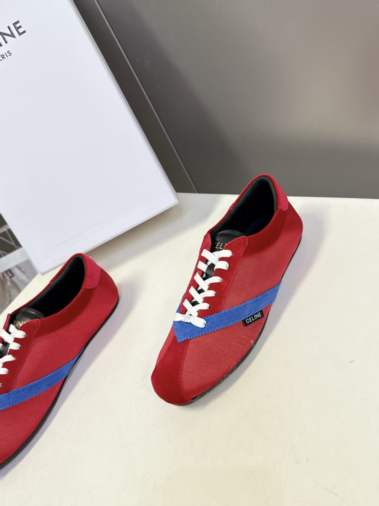 ua Ce**e the flat sneaker