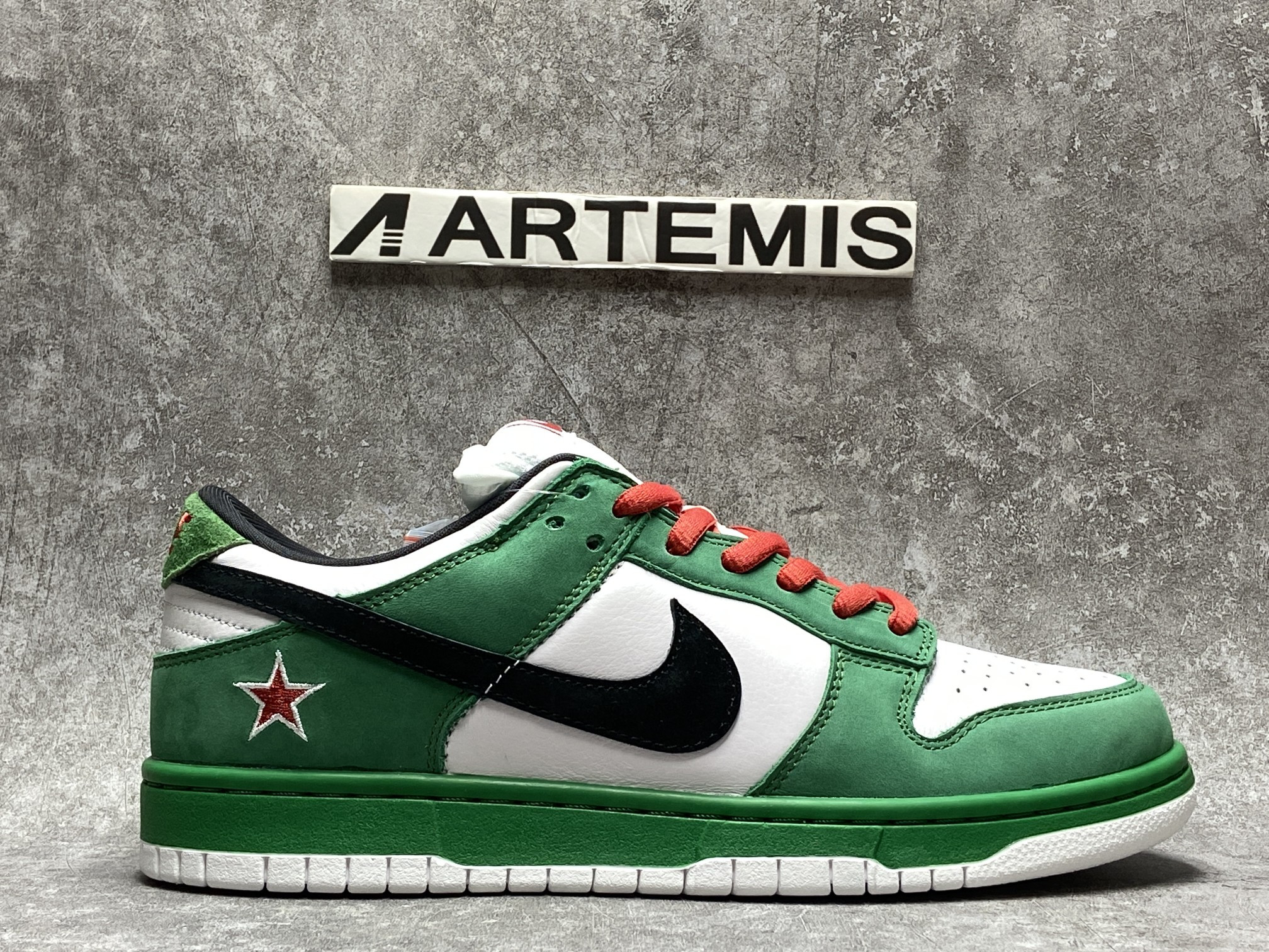 Nike Dunk SB Low Heineken