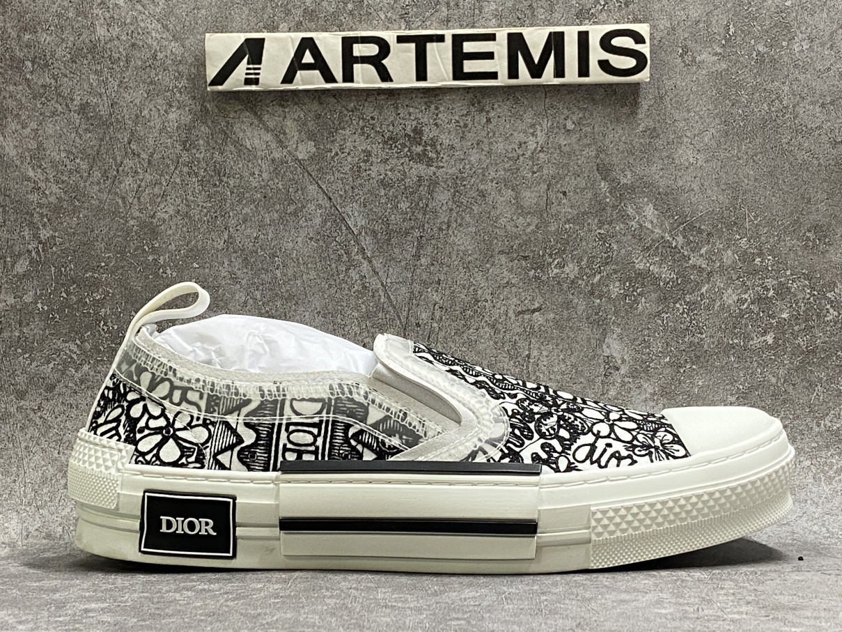 D*or and shawn b23 slip on black white embroidery