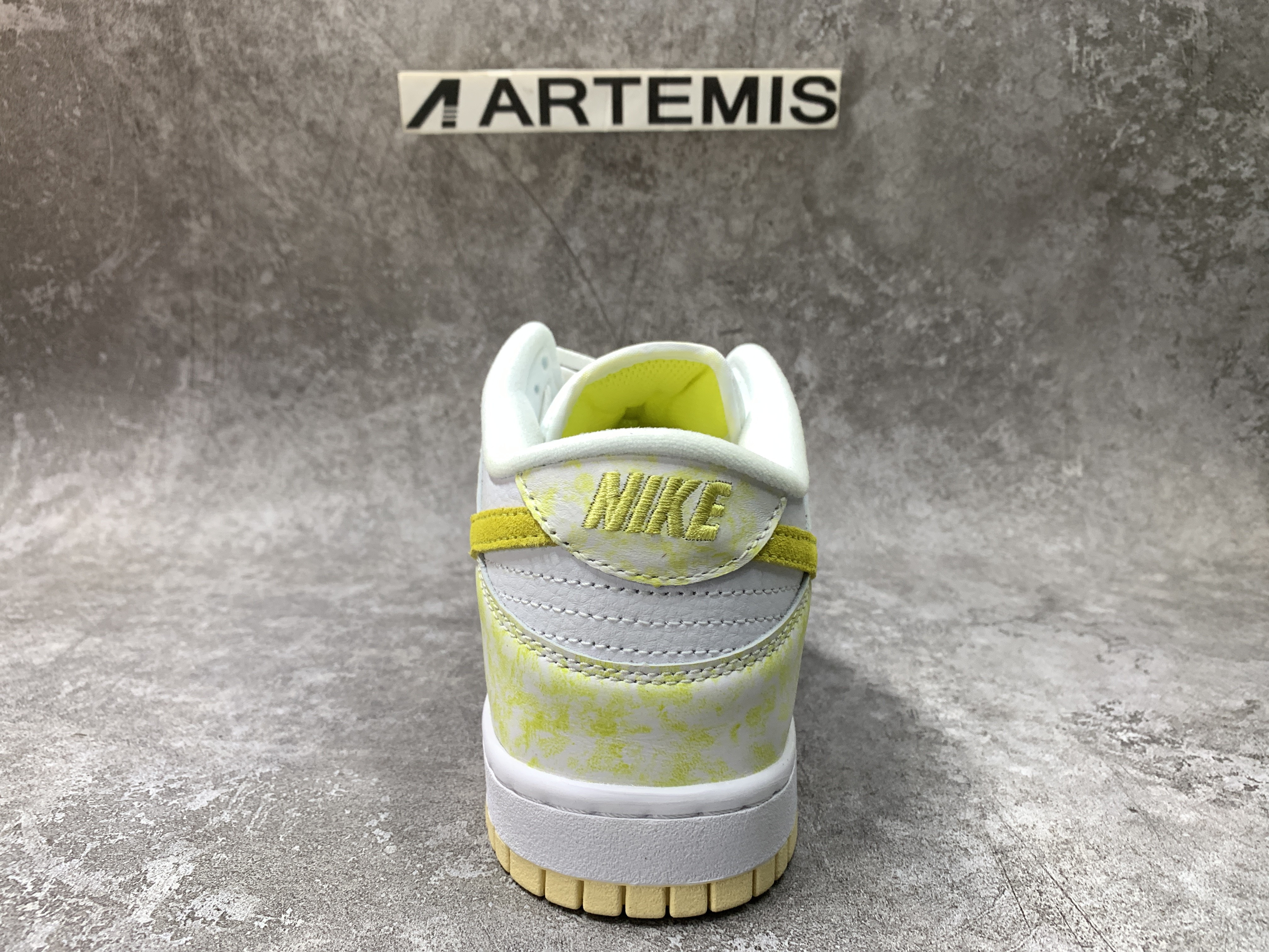 Nike Dunk Low Yellow Strike